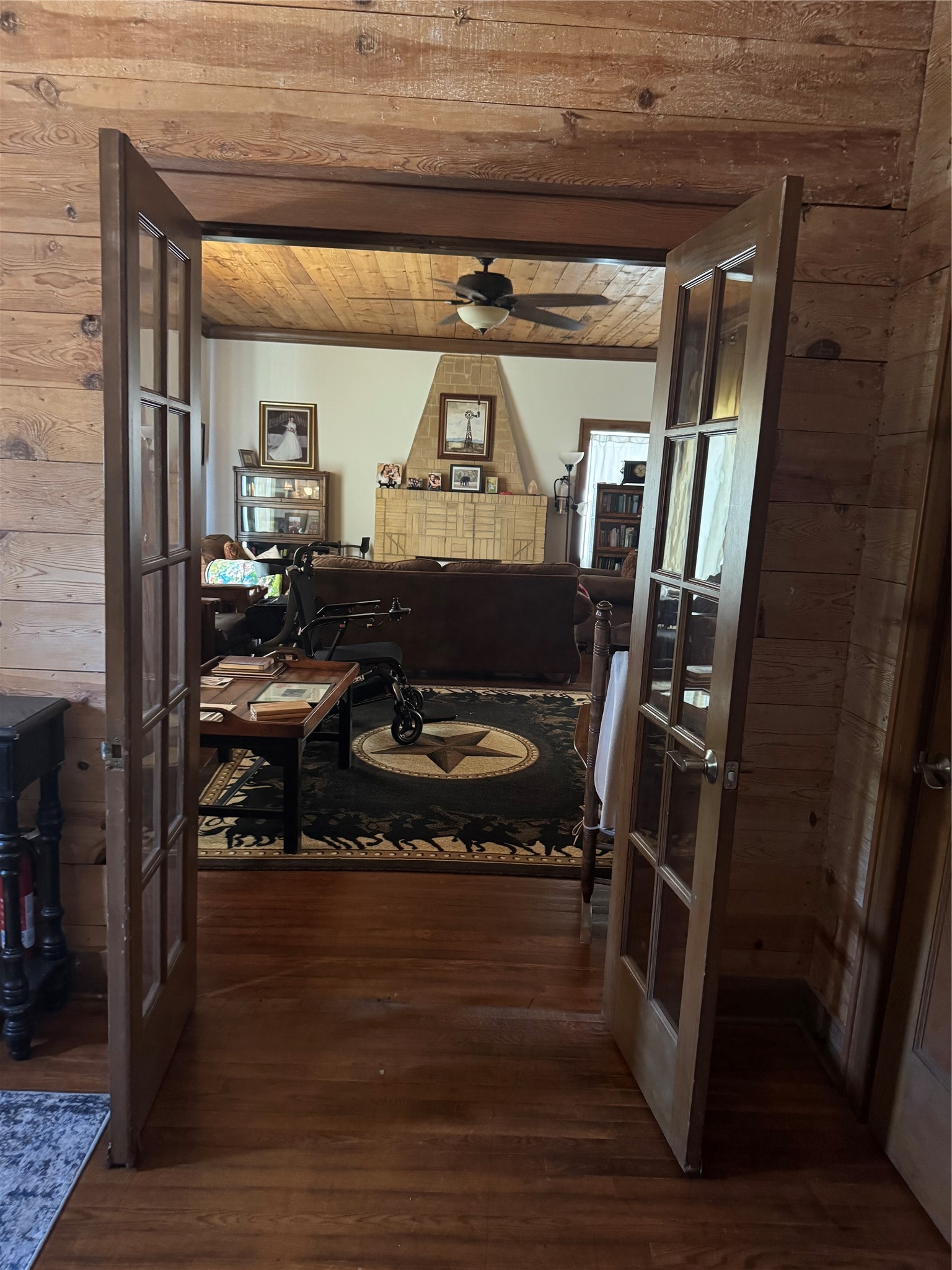 901 W 3rd Street Quanah TX 79252