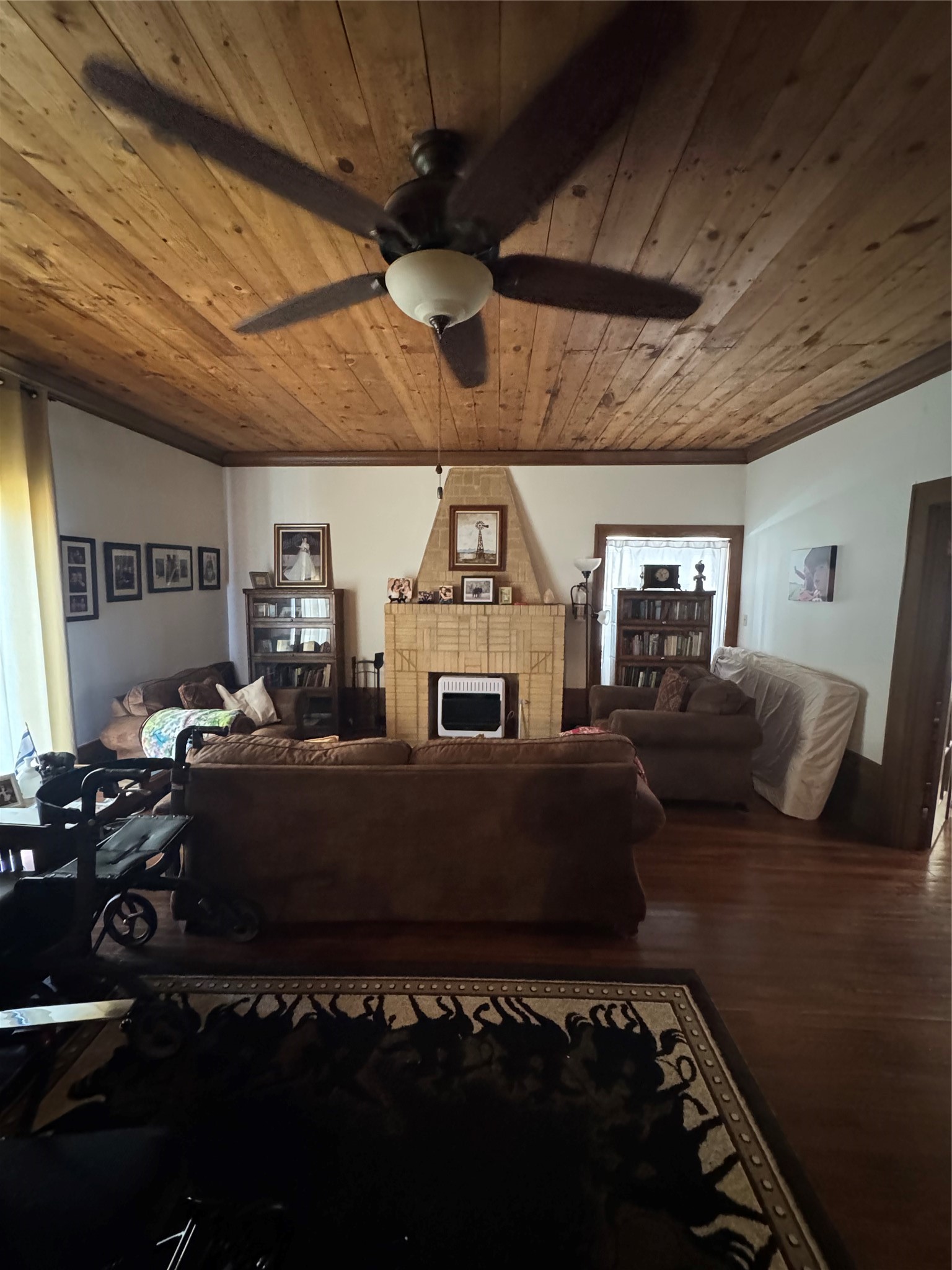 901 W 3rd Street Quanah TX 79252