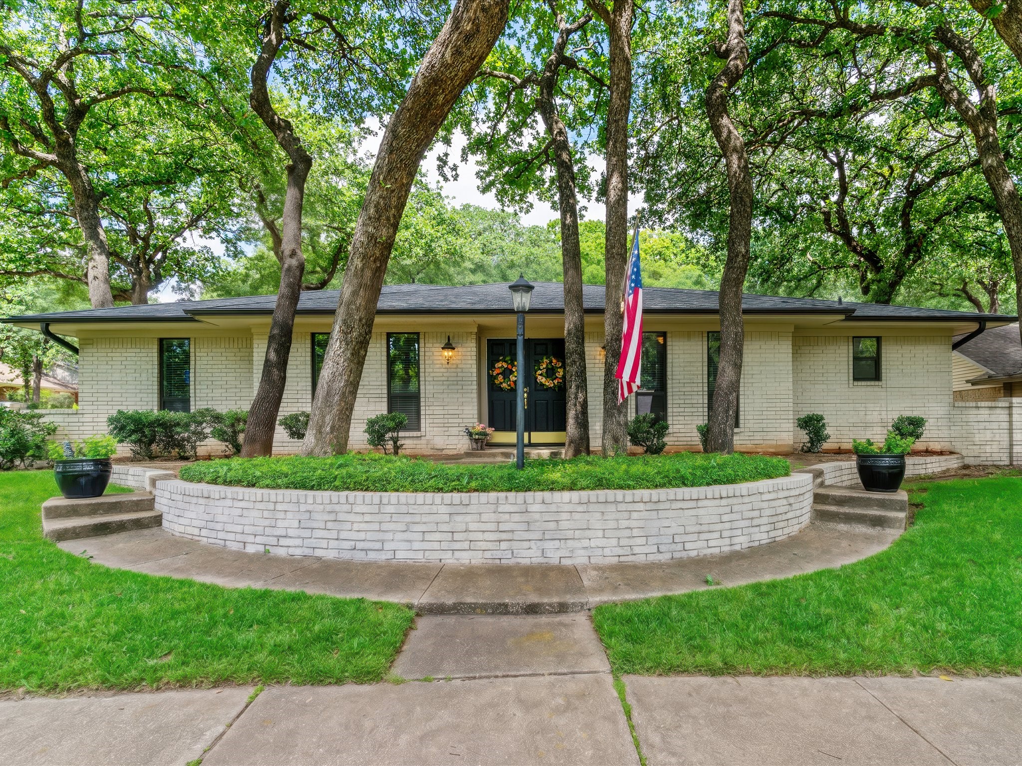 1800 Holm Oak Street Arlington TX 76012