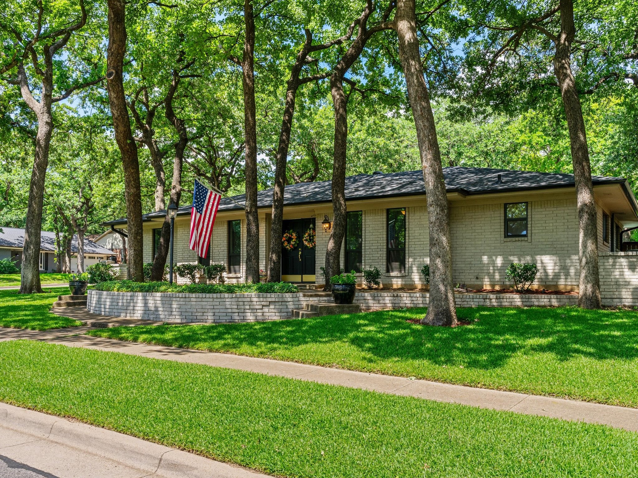 1800 Holm Oak Street Arlington TX 76012