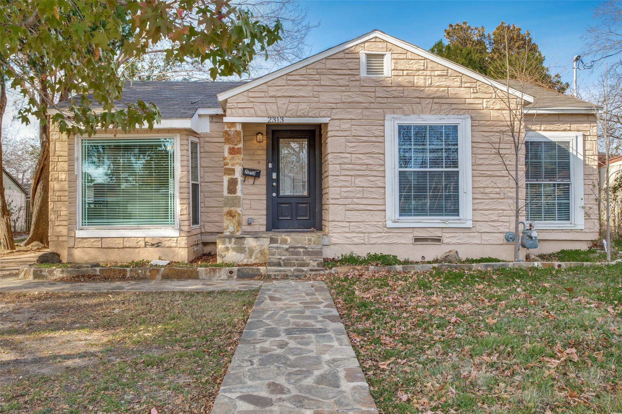 2313 Bombay Avenue Dallas TX 75235