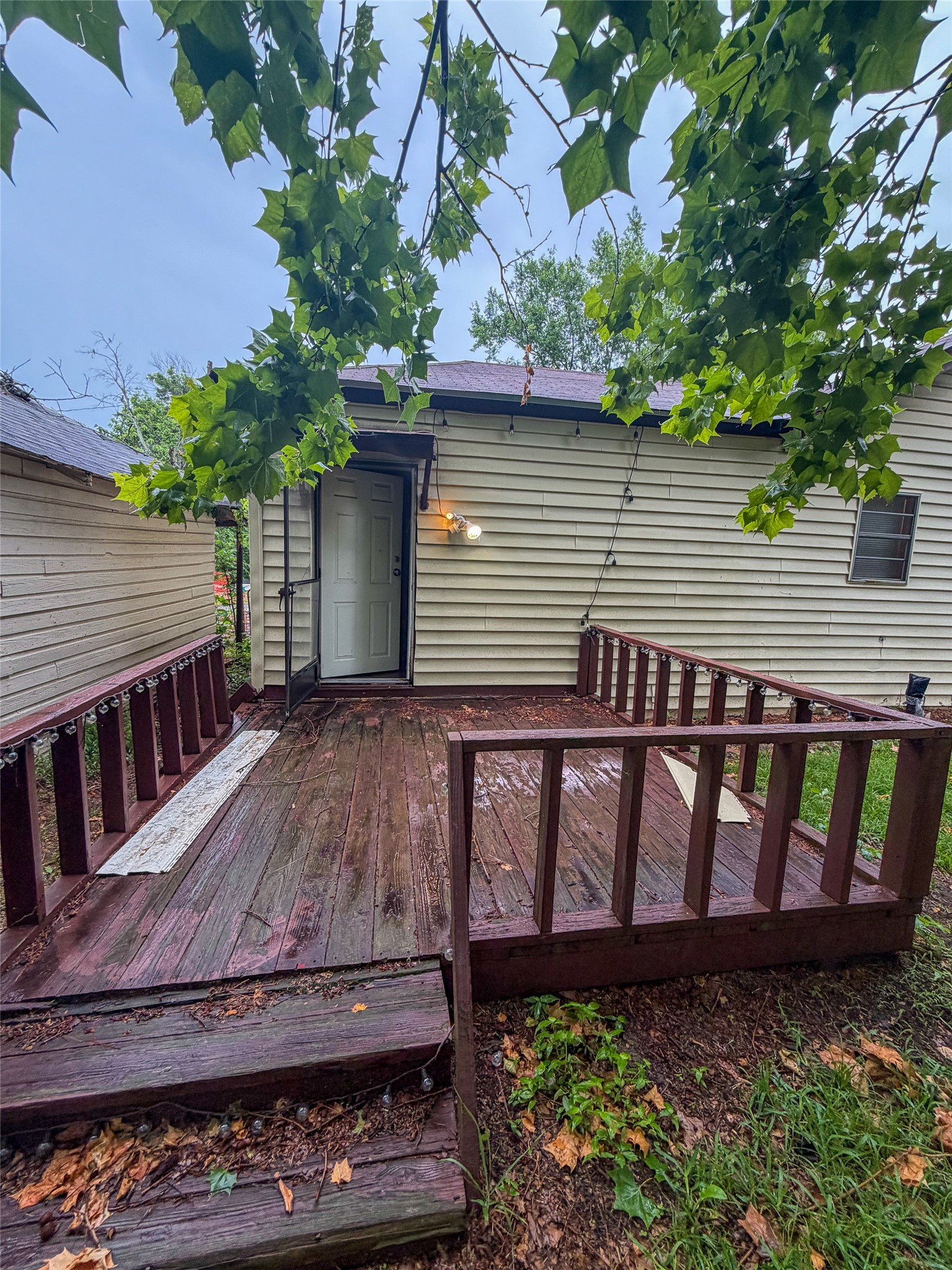 805 12th St. NE Paris TX 75460