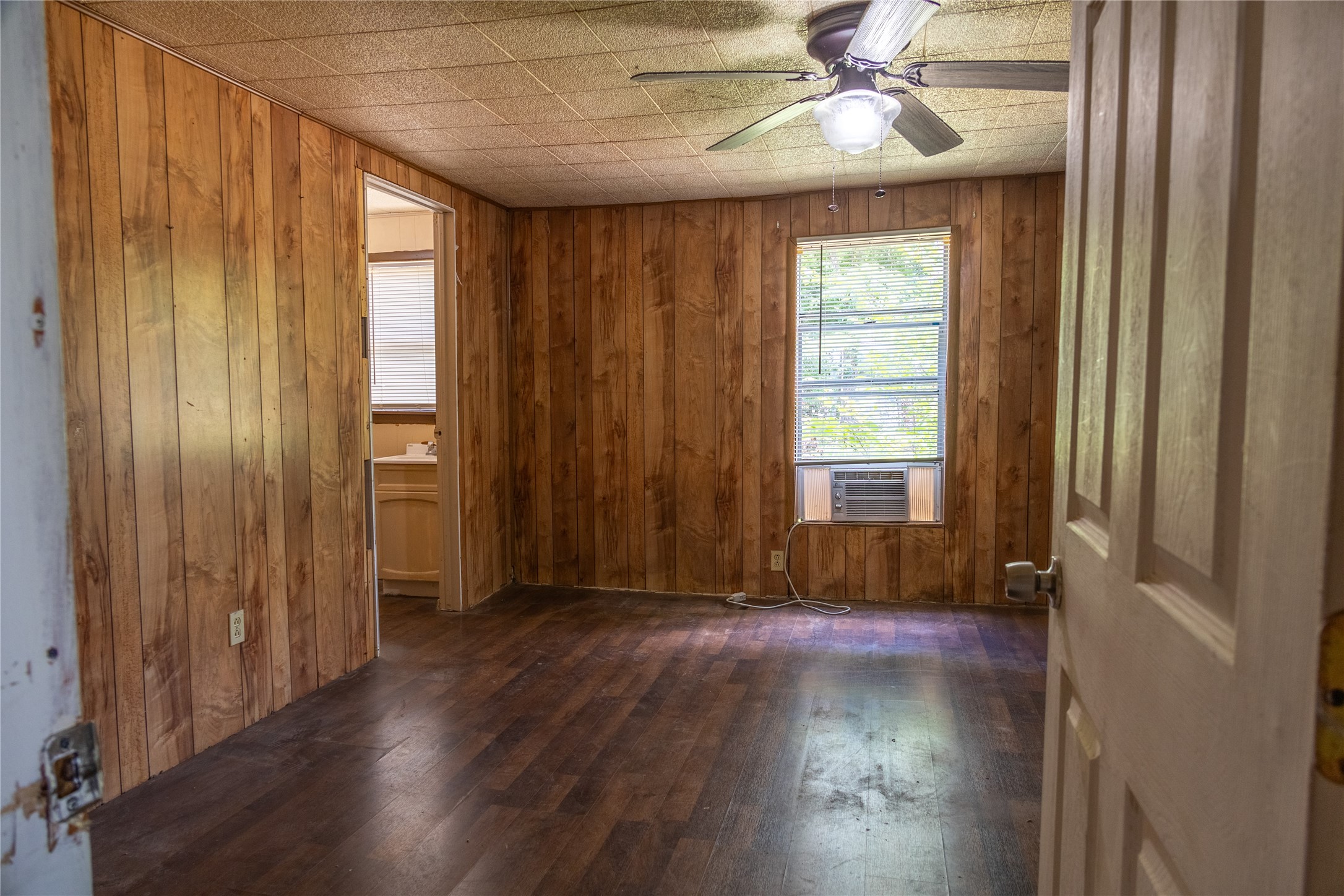 805 12th NE Paris TX 75460