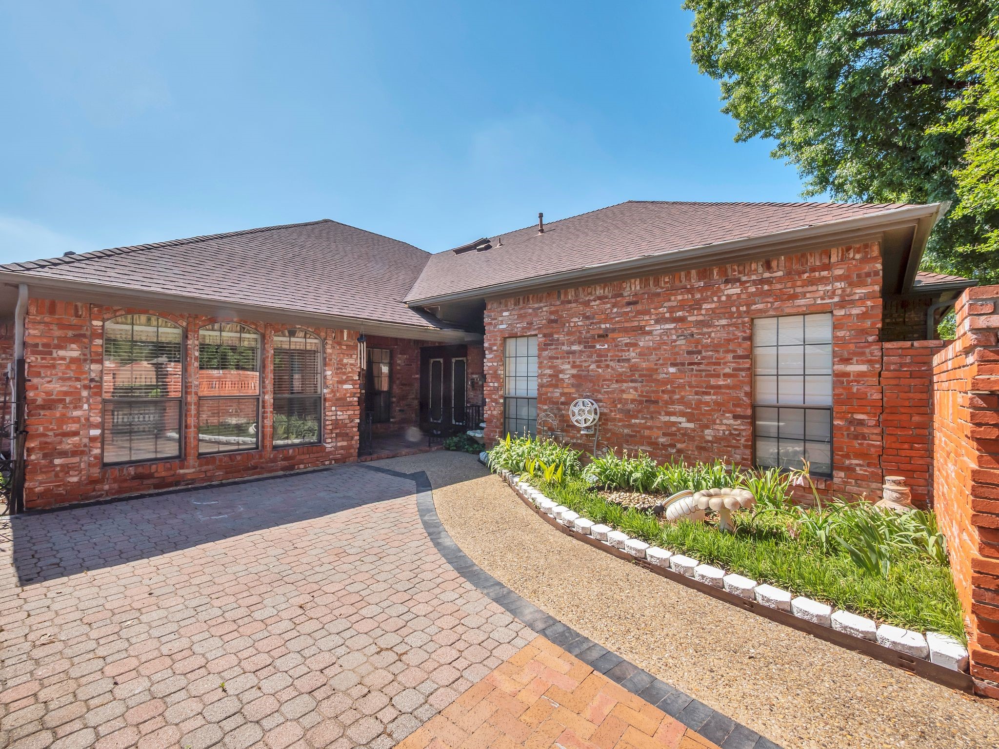 10211 Shadow Way Dallas TX 75243