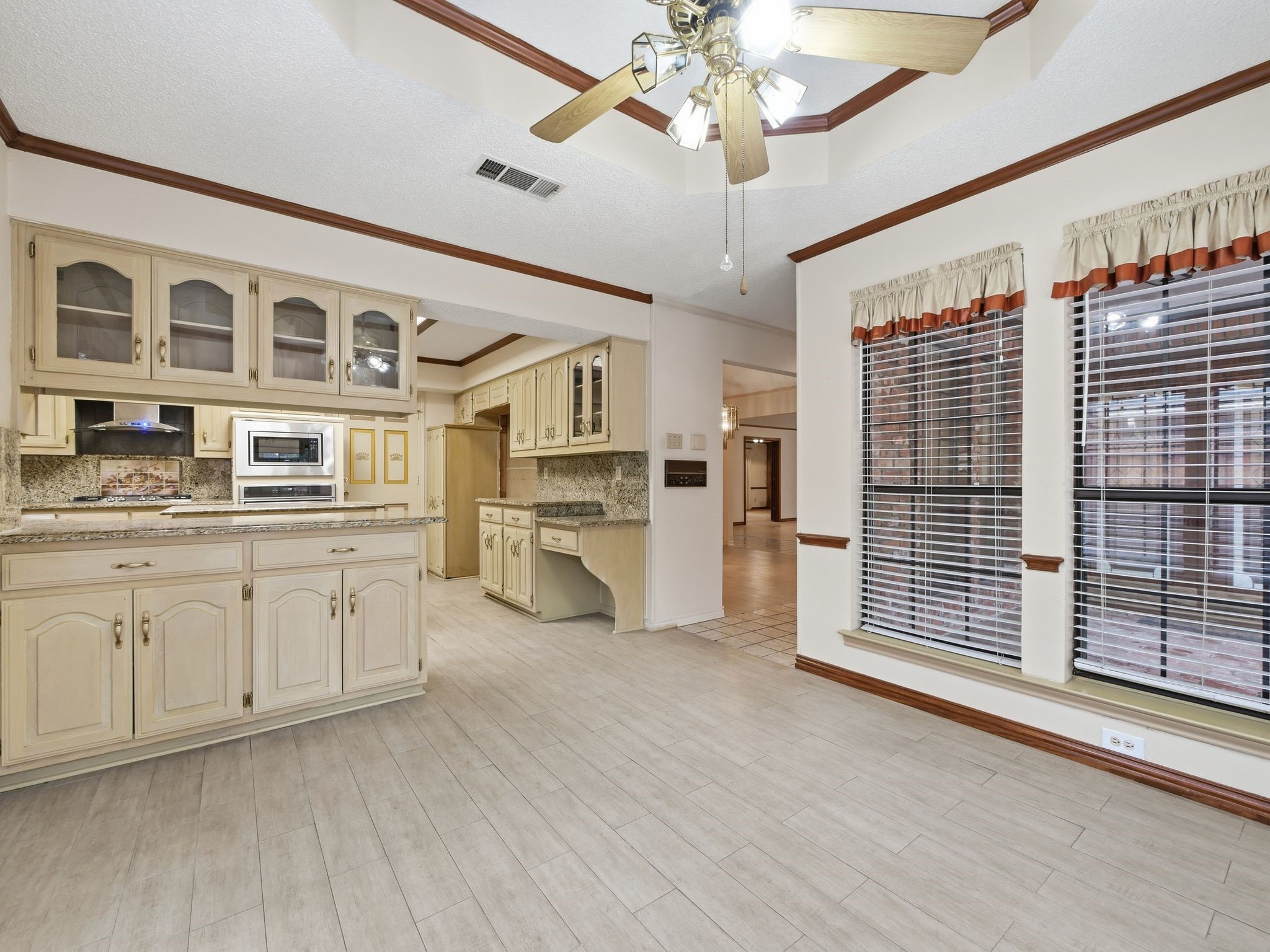 10211 Shadow Way Dallas TX 75243