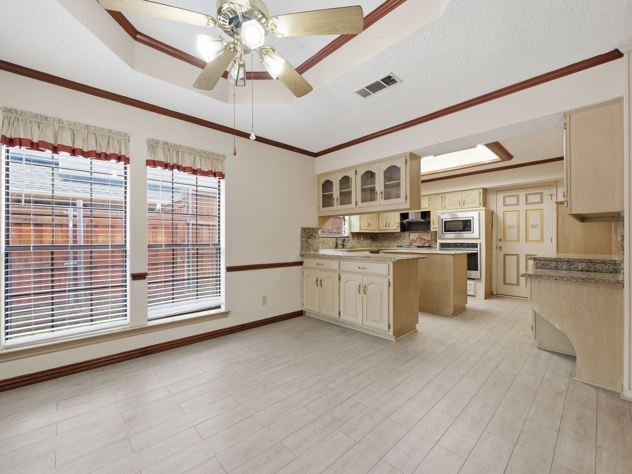 10211 Shadow Way Dallas TX 75243