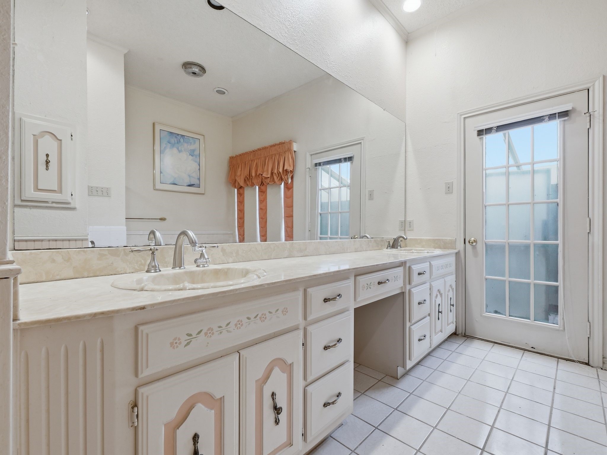 10211 Shadow Way Dallas TX 75243