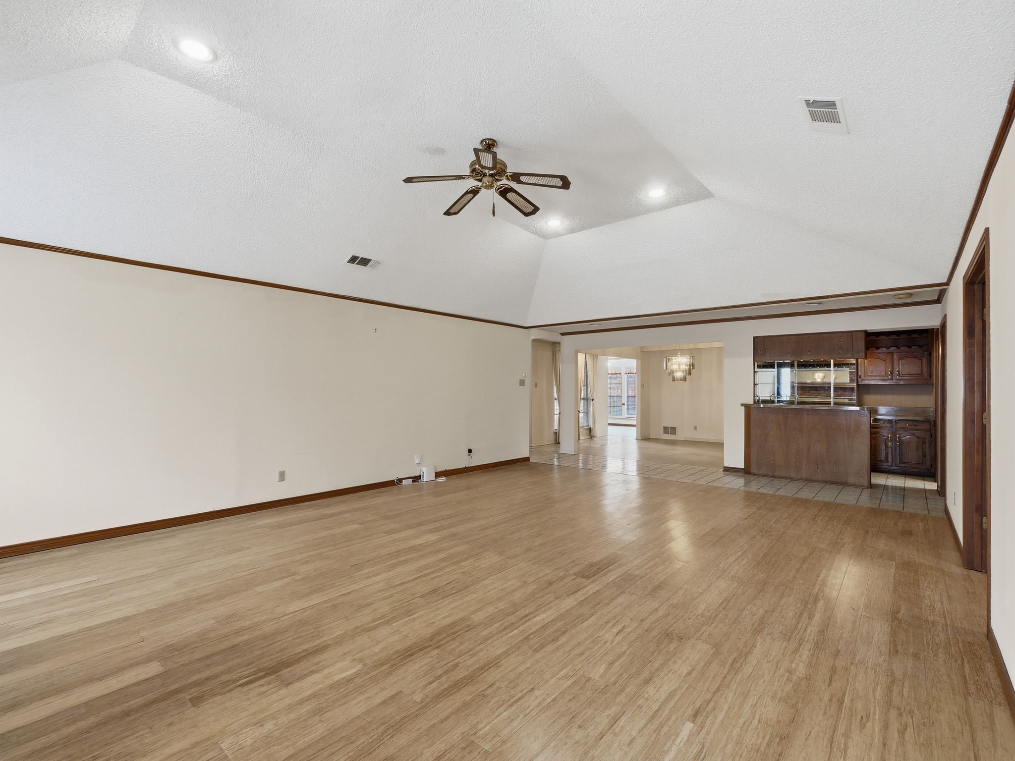 10211 Shadow Way Dallas TX 75243