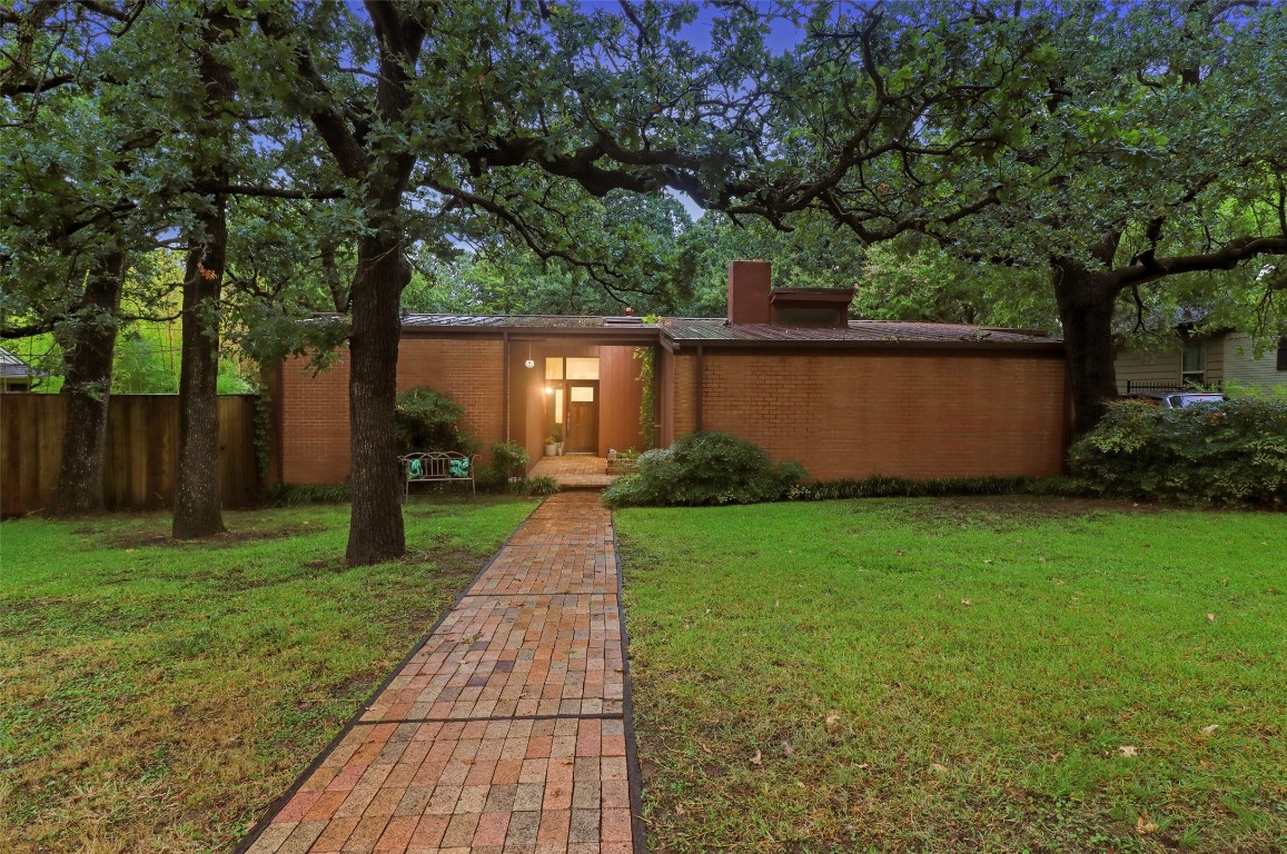 1109 Hopkins Drive Denton TX 76205