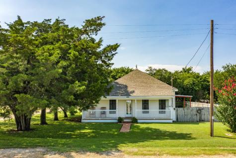 206 Sinclair Street Bynum TX 76631