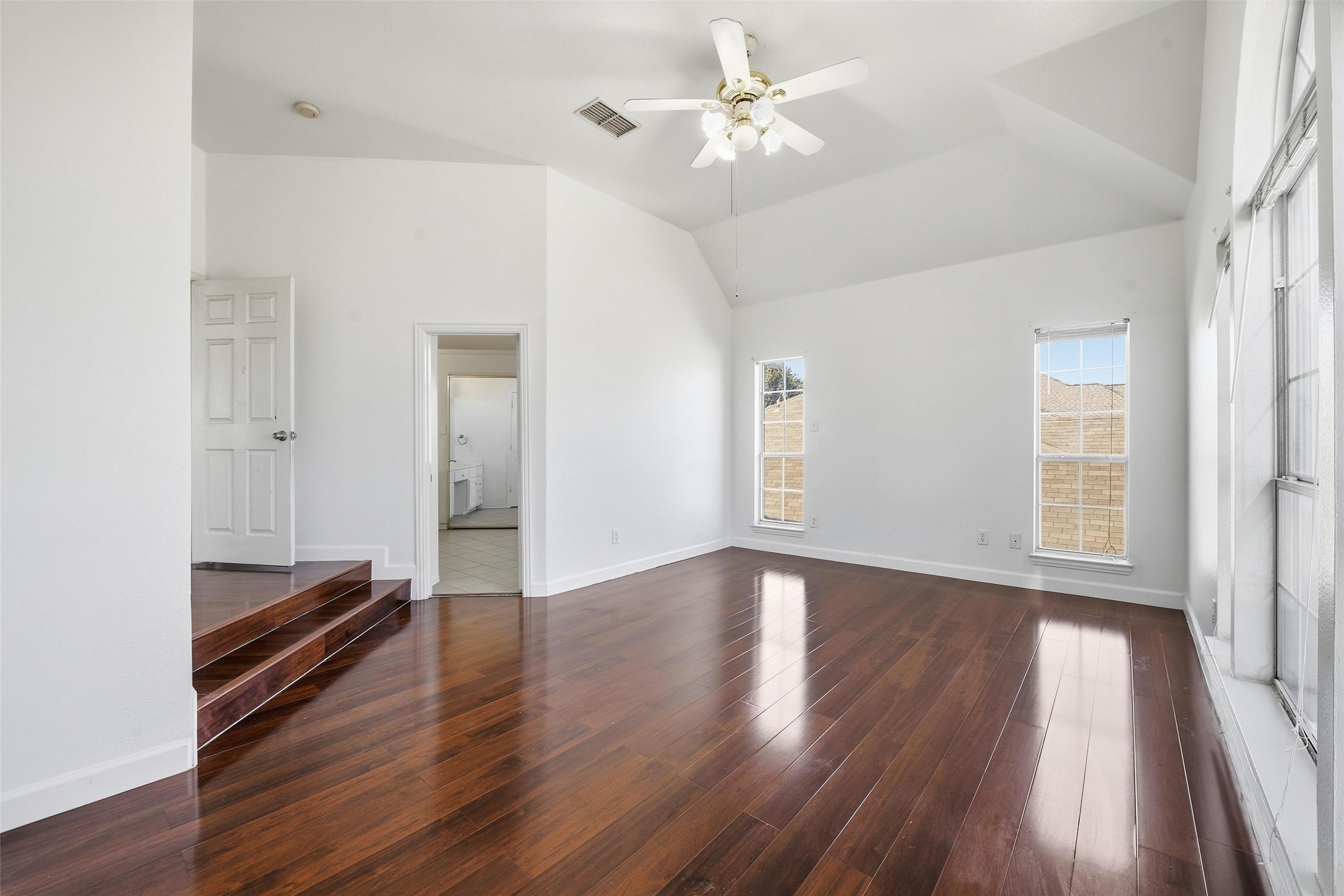 5709 Christy Lane Haltom City TX 76137