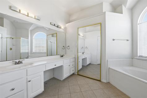 5709 Christy Lane Haltom City TX 76137