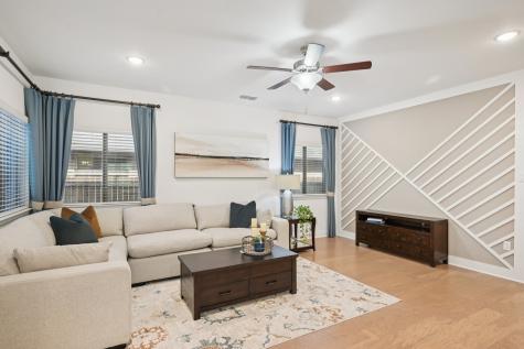 1007 Pecos Street Aubrey TX 76227