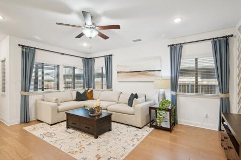 1007 Pecos Street Aubrey TX 76227