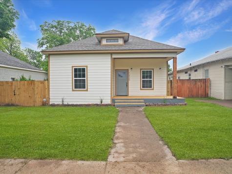 1220 E Pulaski Street Fort Worth TX 76104