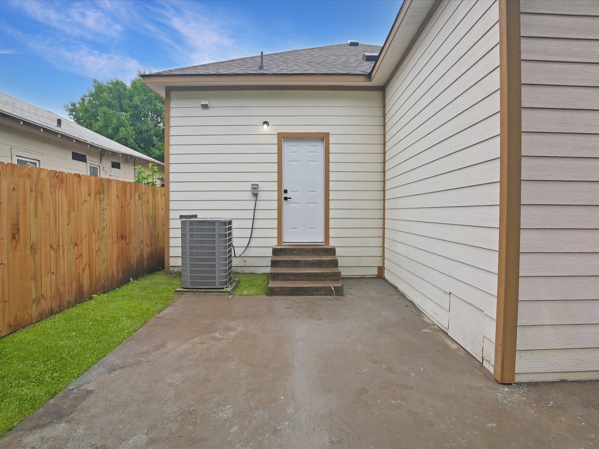 1220 E Pulaski Street Fort Worth TX 76104