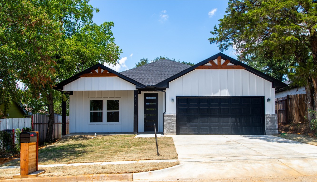 4707 Chapman Street Fort Worth TX 76105