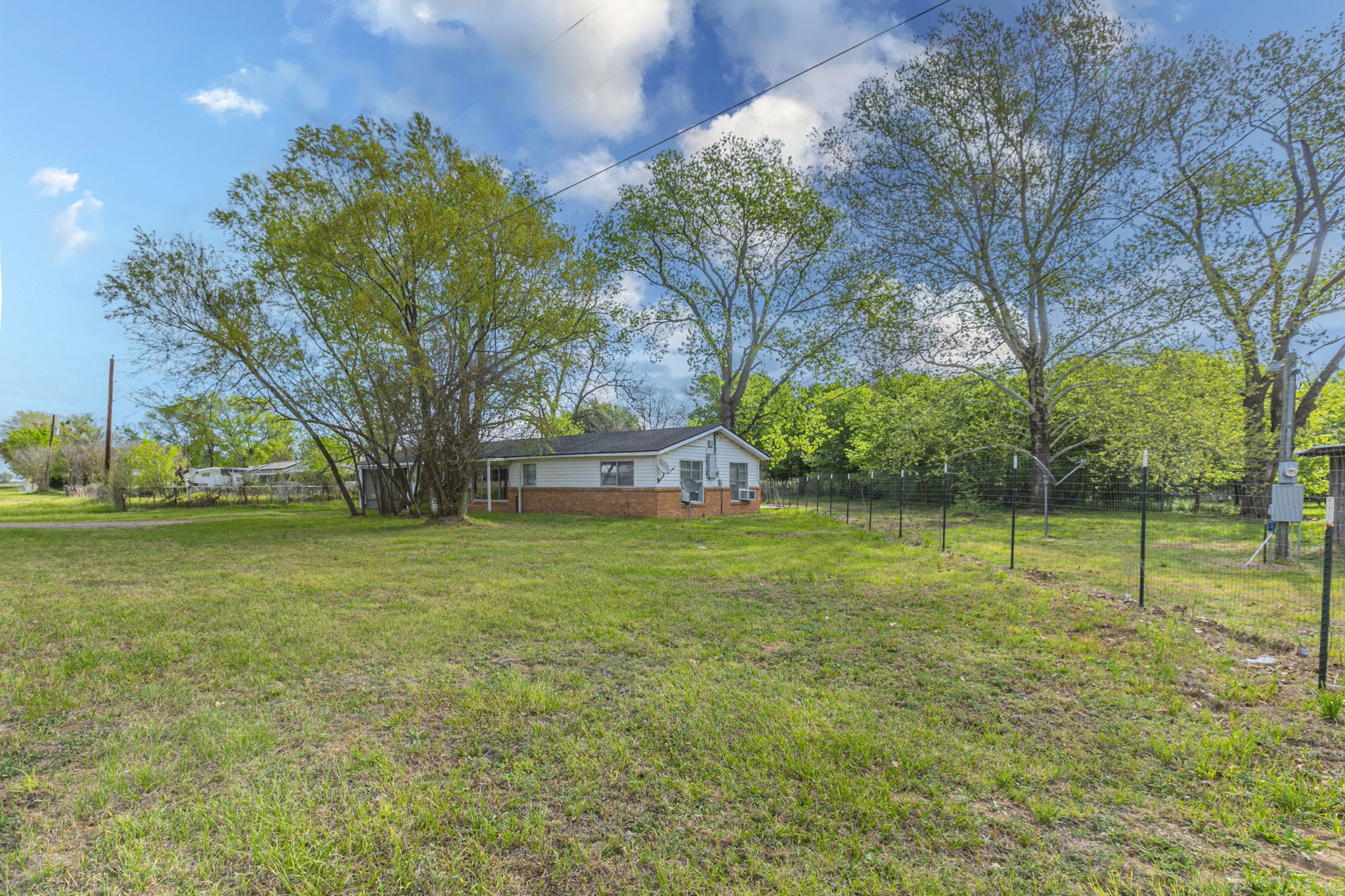 4156 Highway 14 N Mexia TX 76667