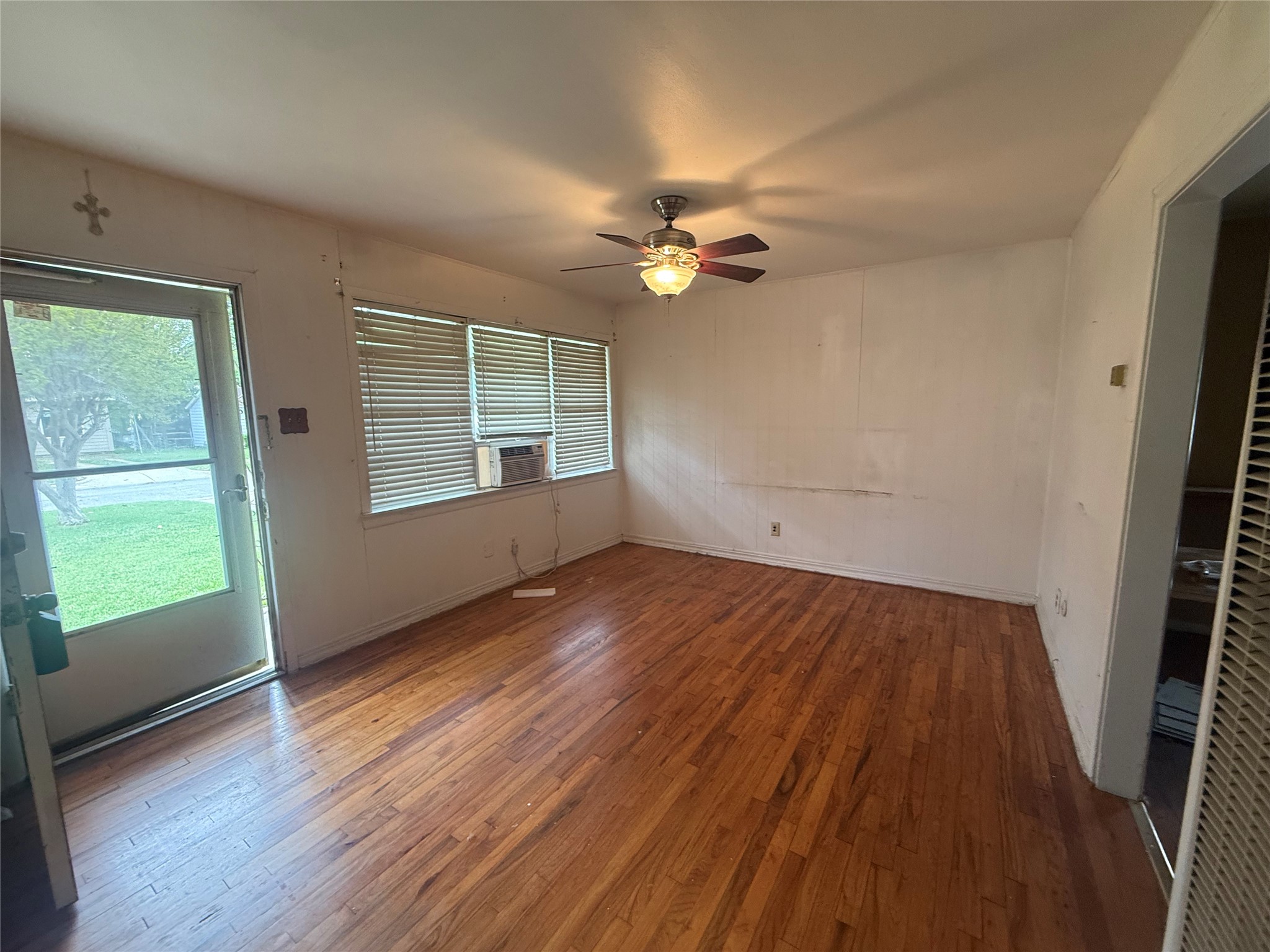831 Cedar Drive Mesquite TX 75149
