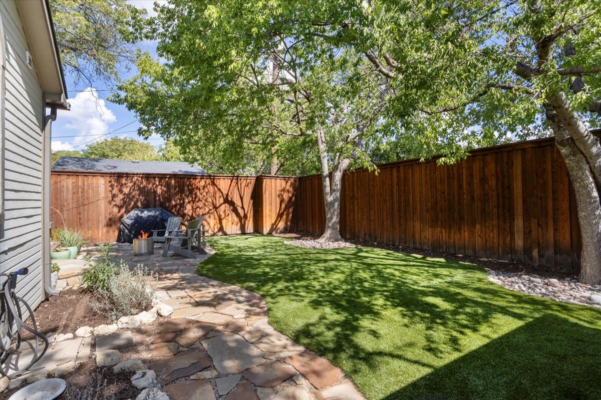 2205 Stanley Avenue Fort Worth TX 76110
