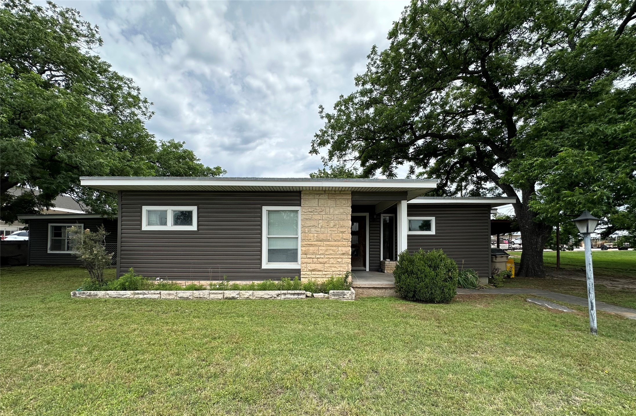 7350 Highway 67 Comanche TX 76442