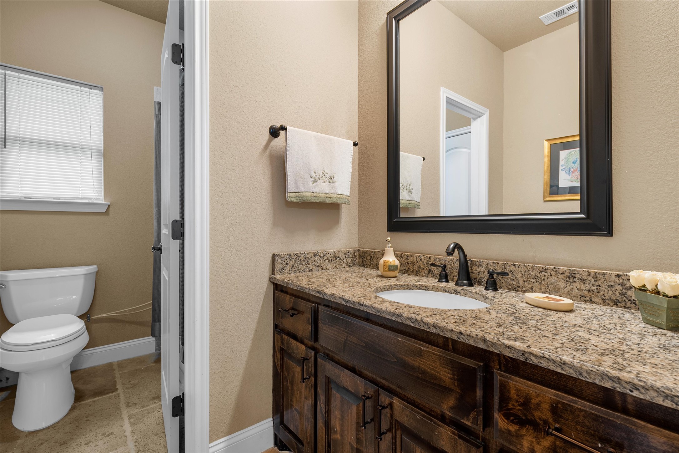 241 W Chapman Road Hewitt TX 76643