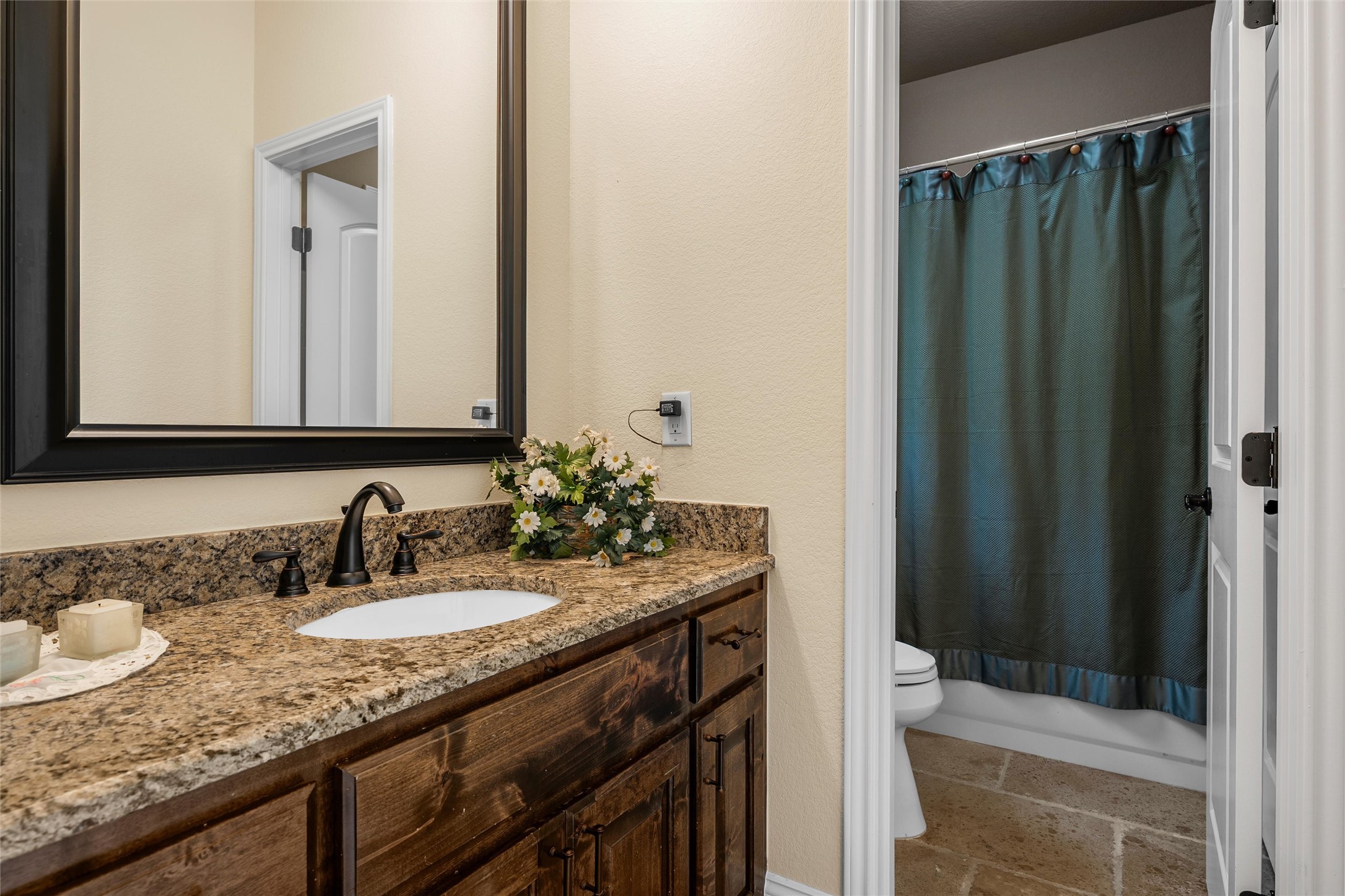 241 W Chapman Road Hewitt TX 76643