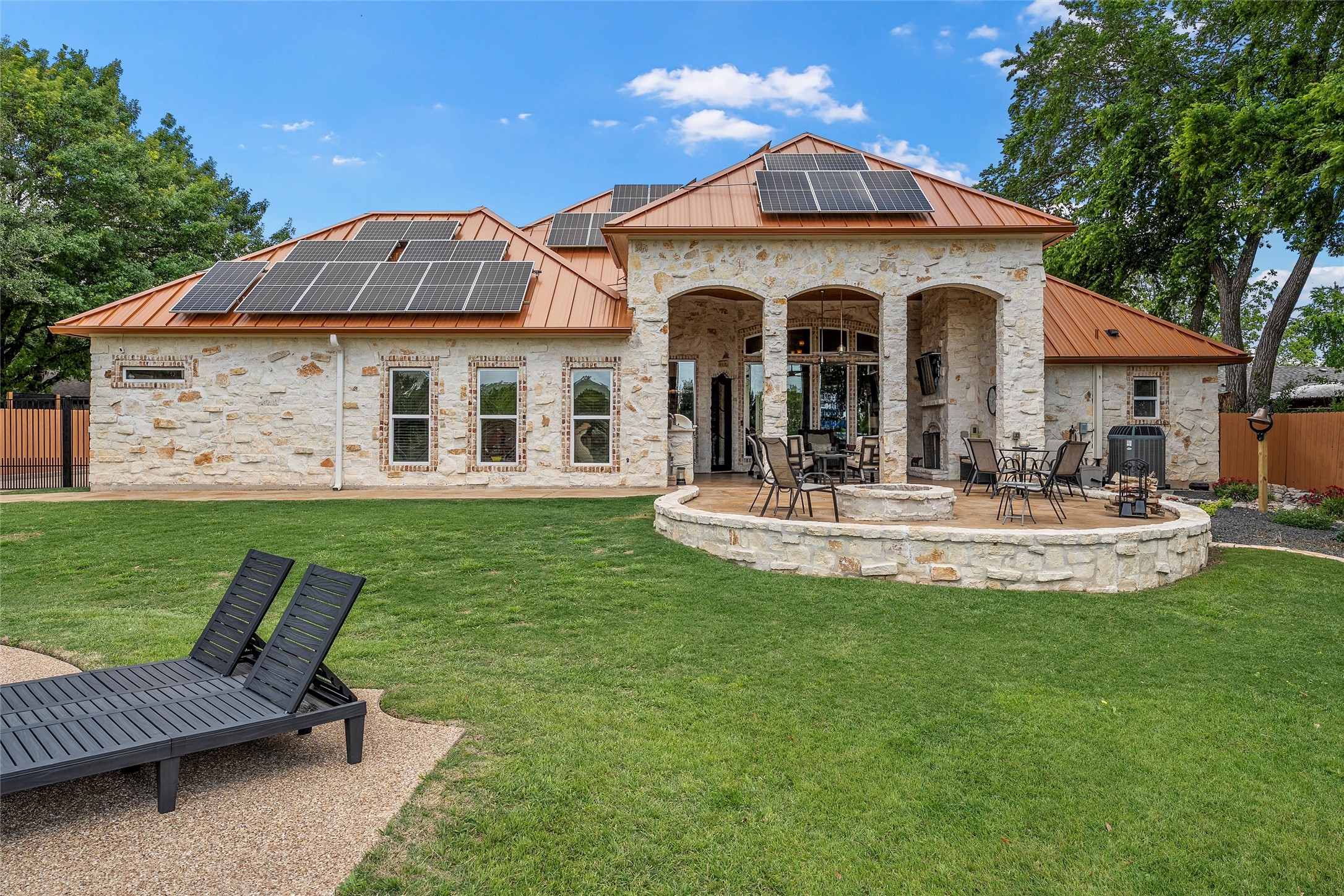 241 W Chapman Road Hewitt TX 76643