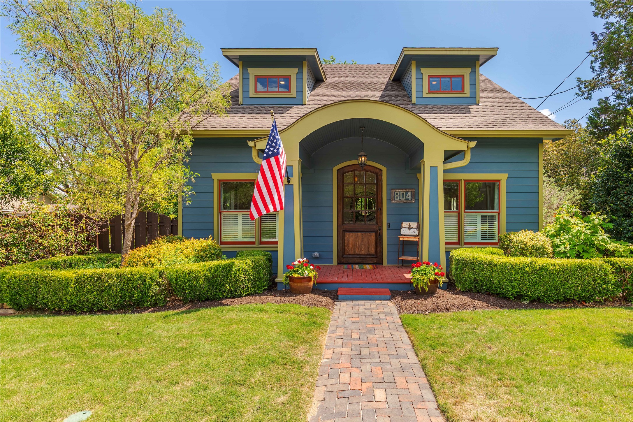 804 N College Street Mckinney TX 75069
