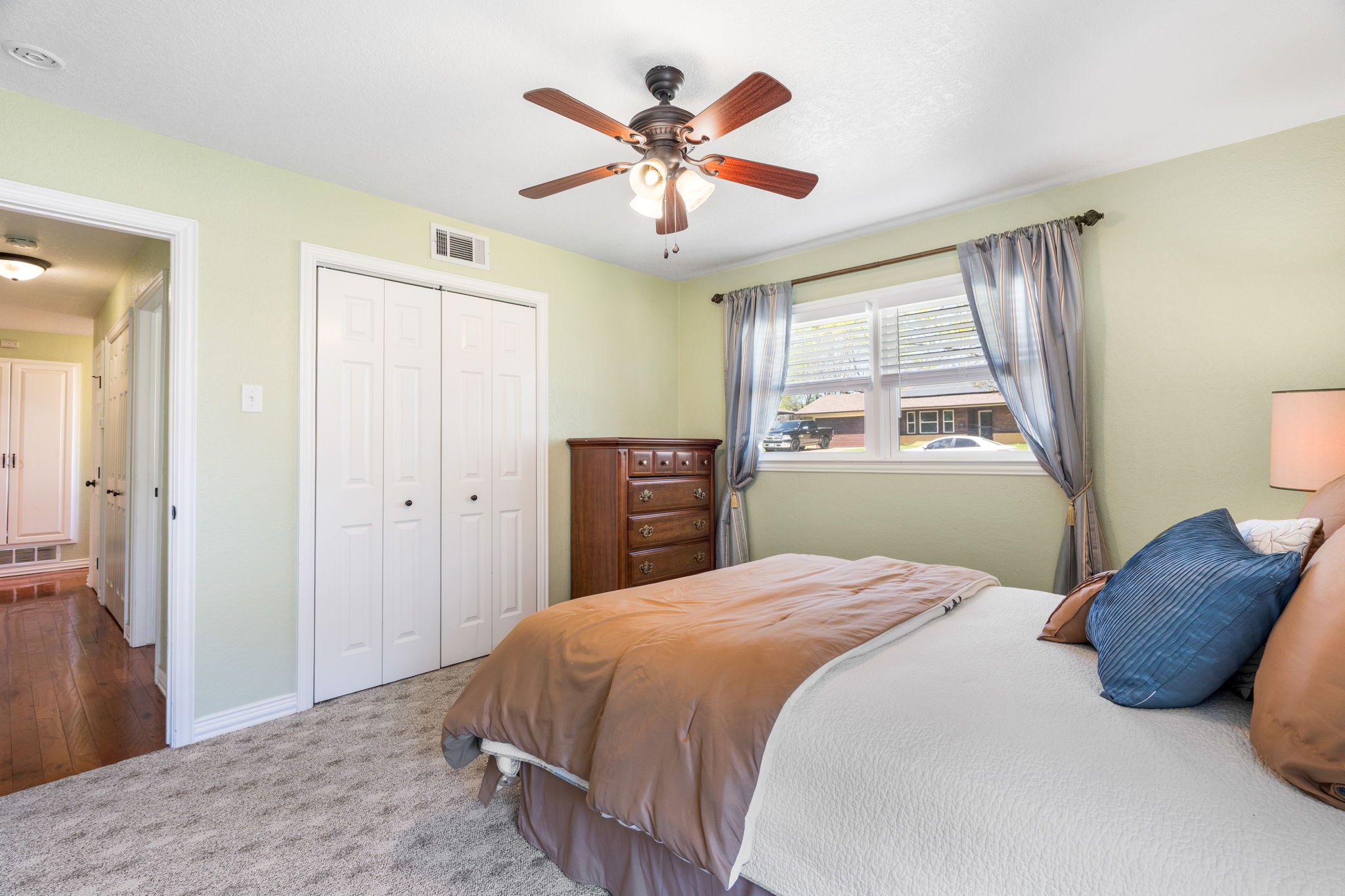 1702 Hendrix Drive Irving TX 75061