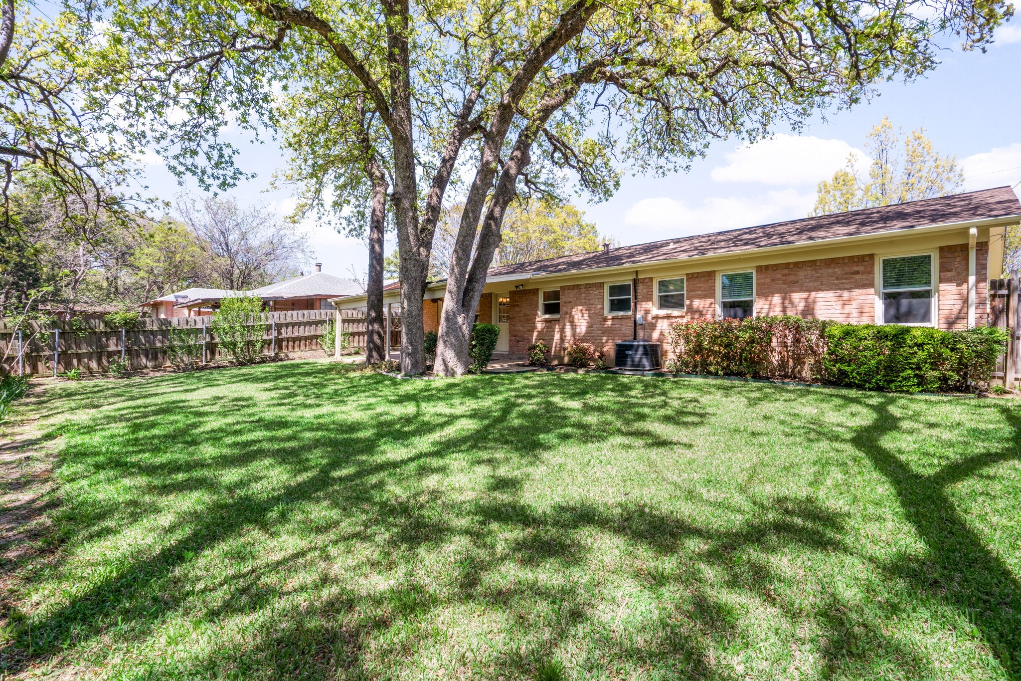 1702 Hendrix Drive Irving TX 75061