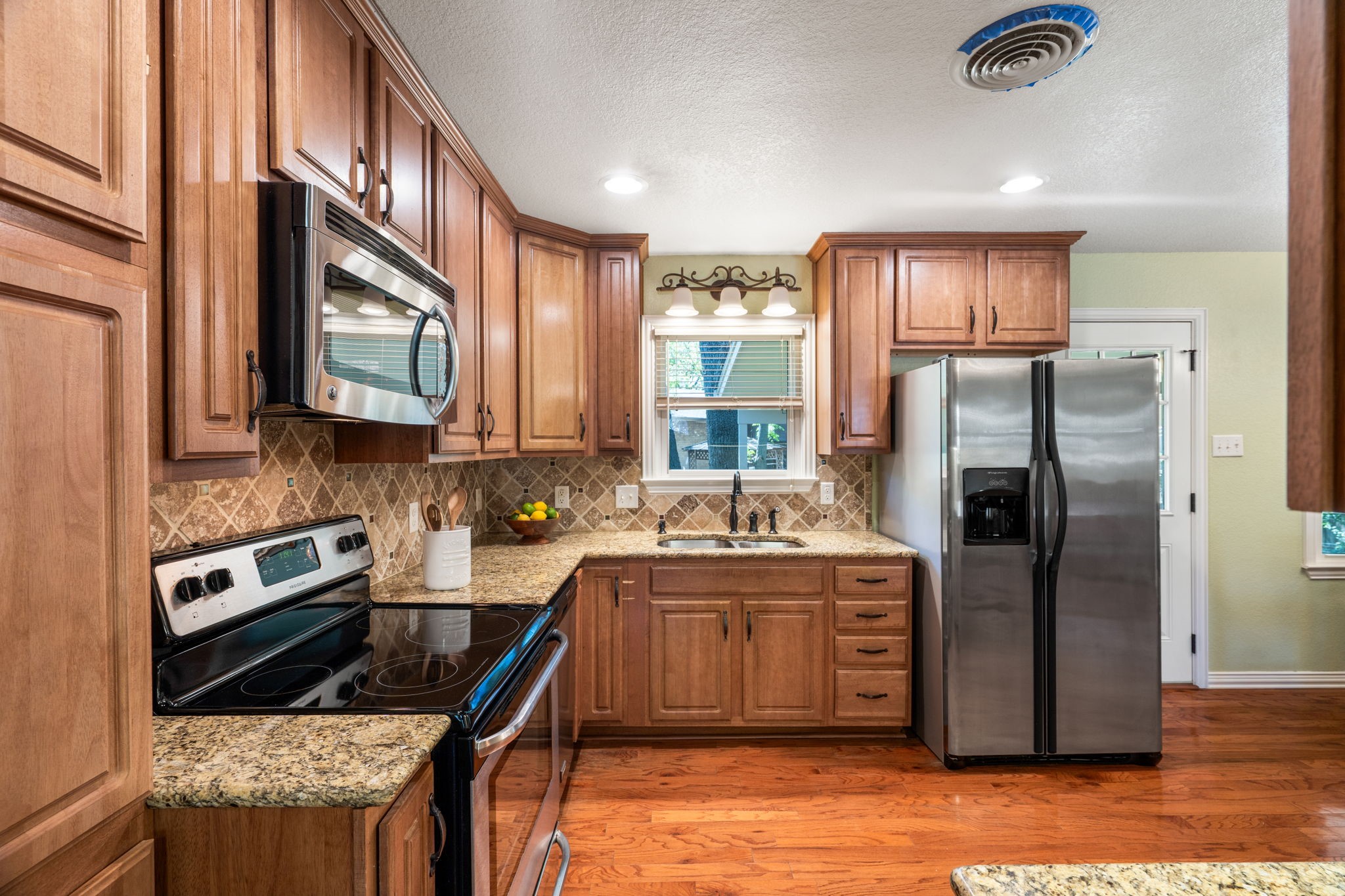 1702 Hendrix Drive Irving TX 75061