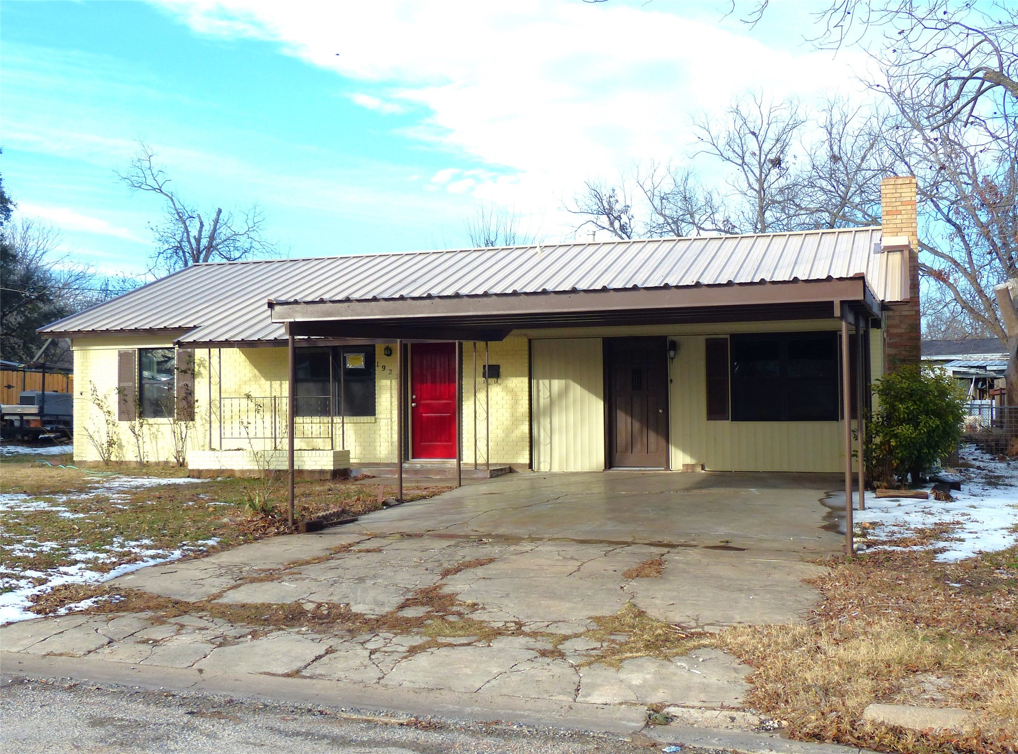 1922 S Pine Brady TX 76825