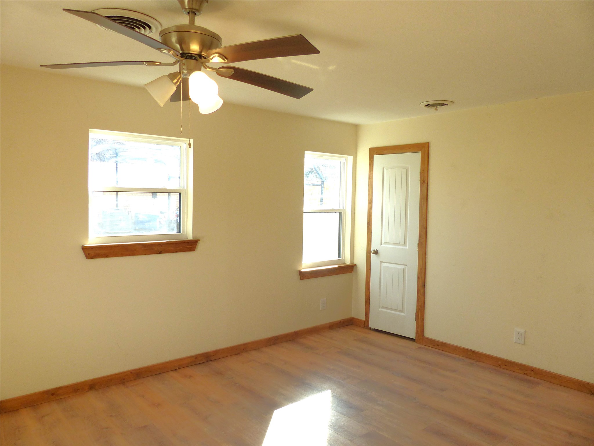 1922 S Pine Brady TX 76825