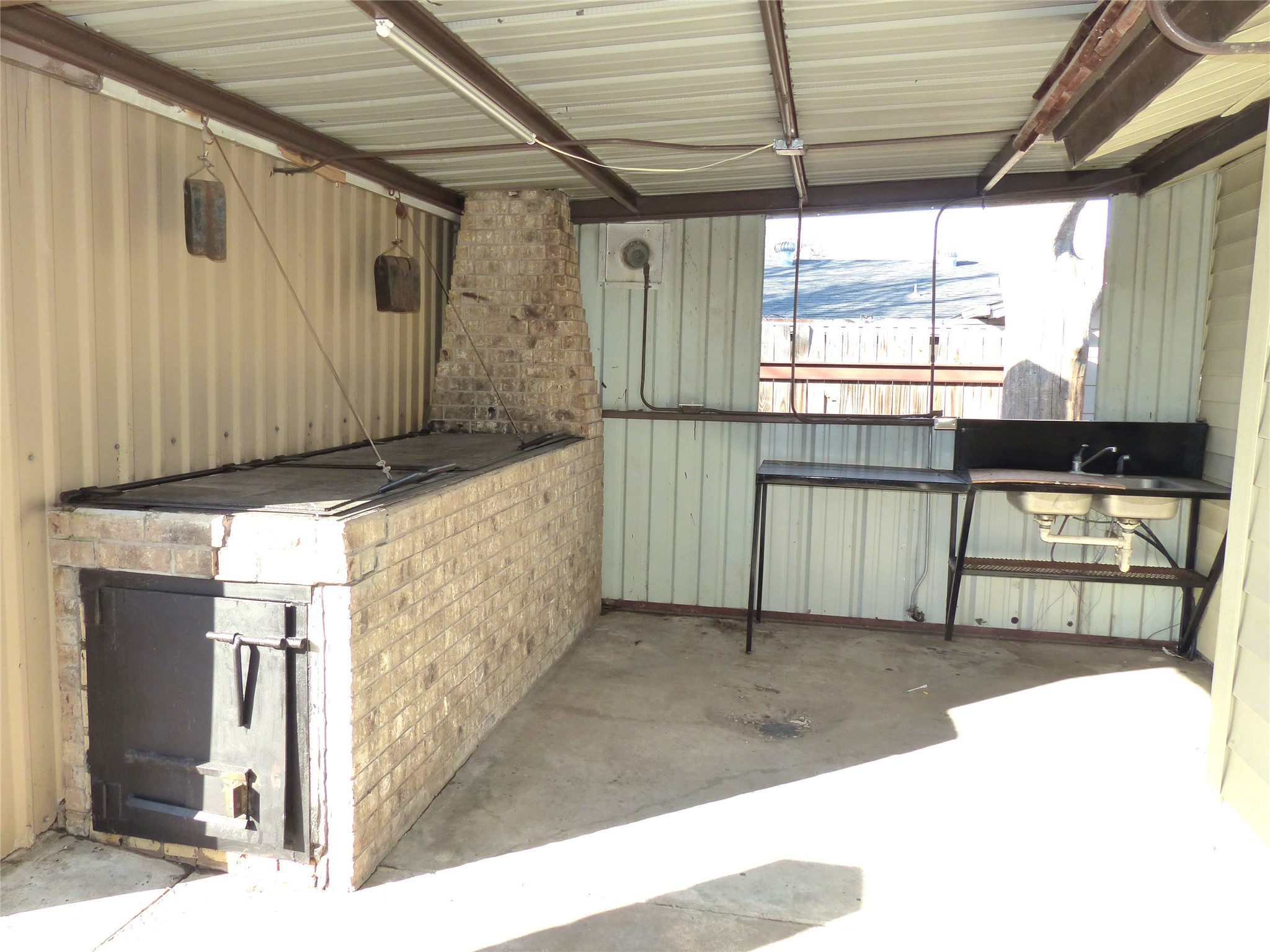 1922 S Pine Brady TX 76825
