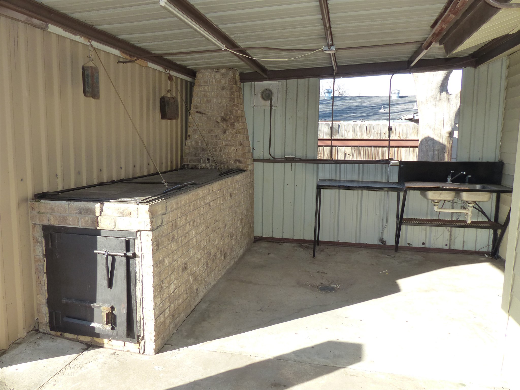1922 S Pine Brady TX 76825
