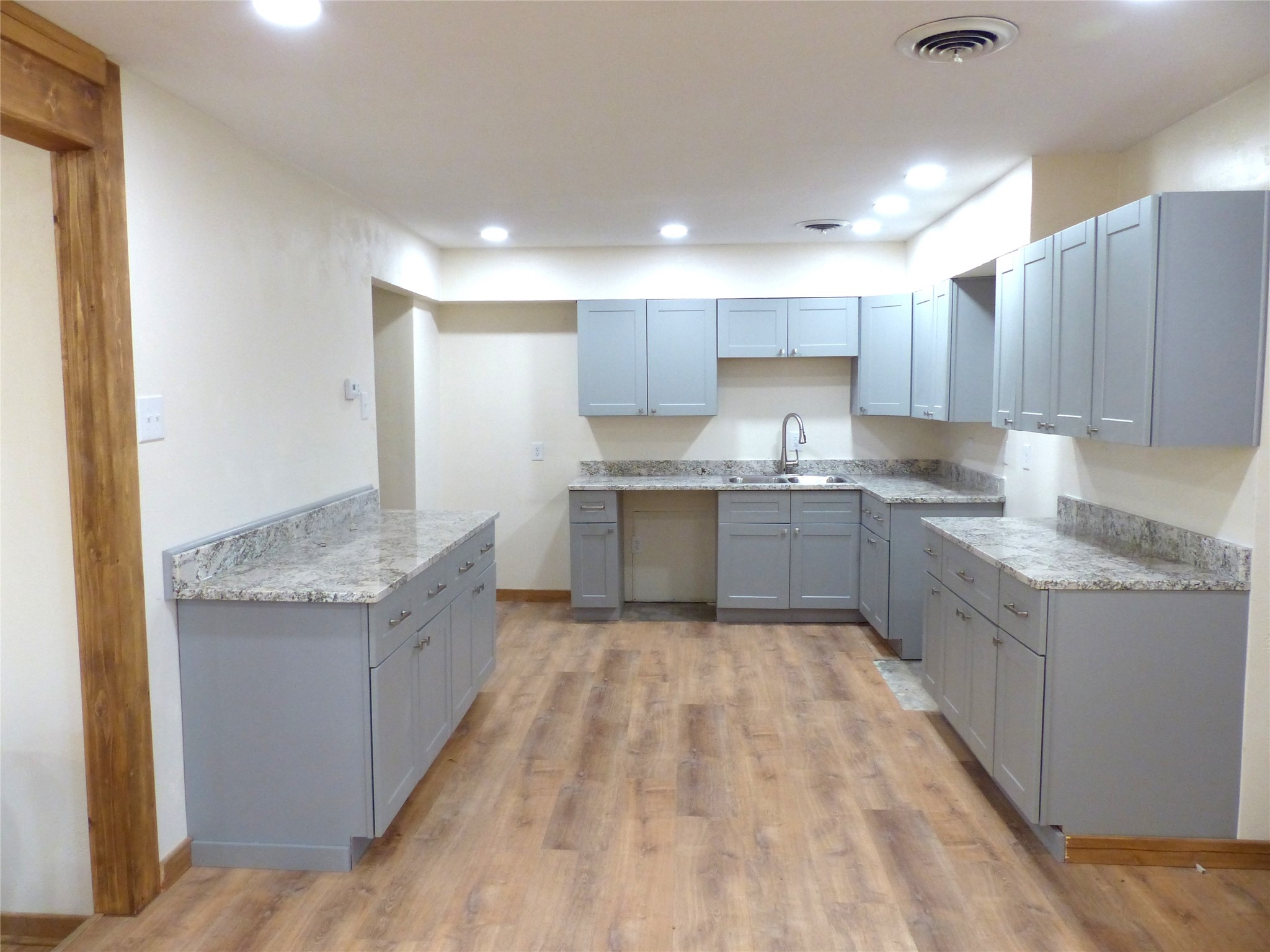 1922 S Pine Brady TX 76825