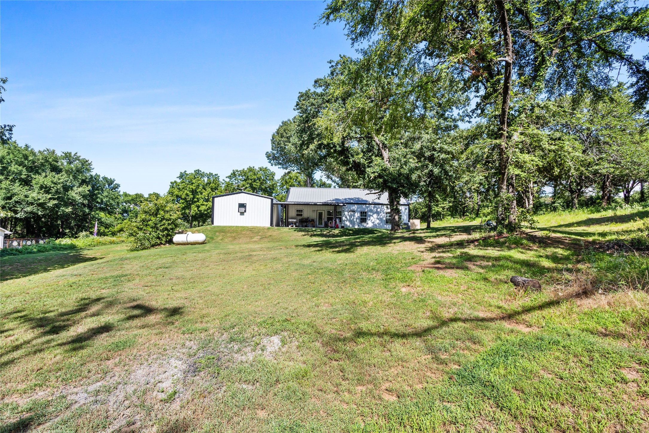 1685 Fleming Road Bells TX 75414