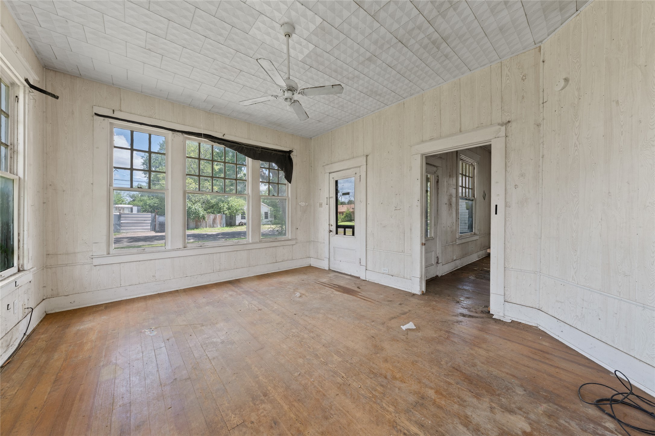 2217 Ross Avenue Waco TX 76706