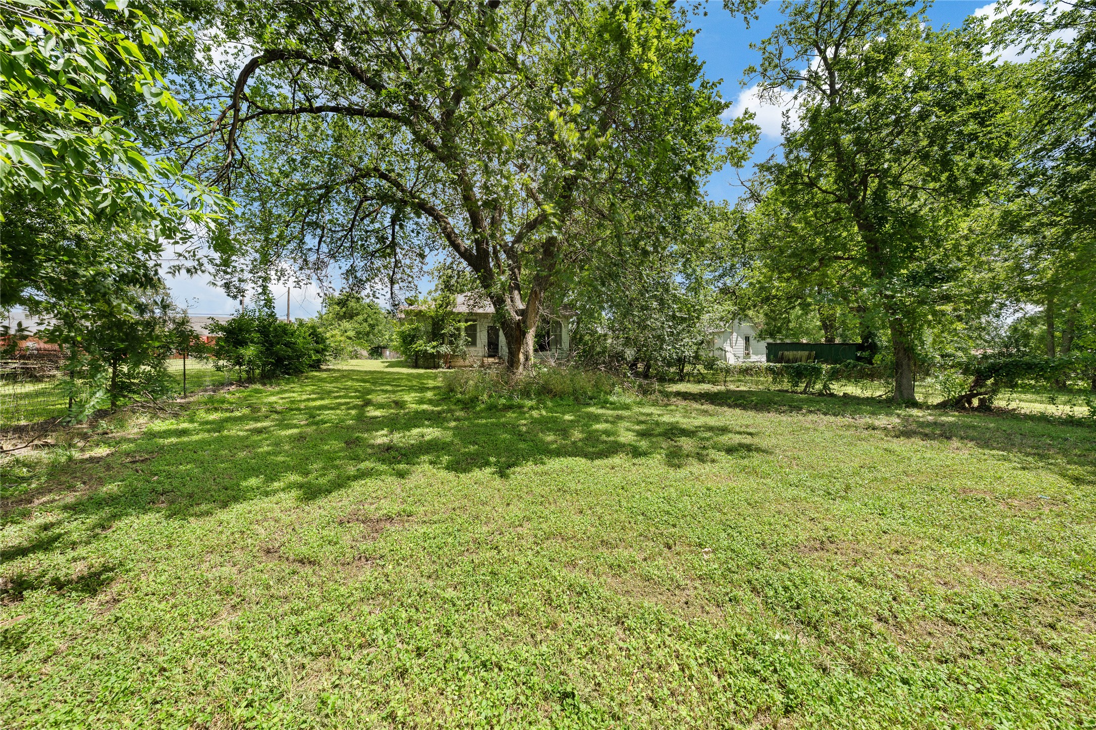 2217 Ross Avenue Waco TX 76706