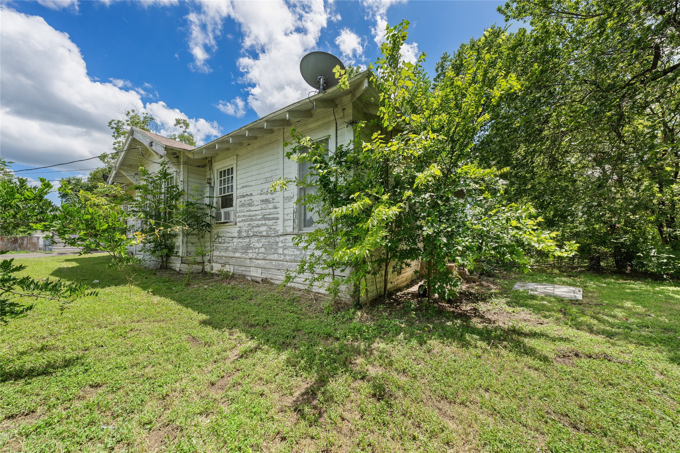 2217 Ross Avenue Waco TX 76706