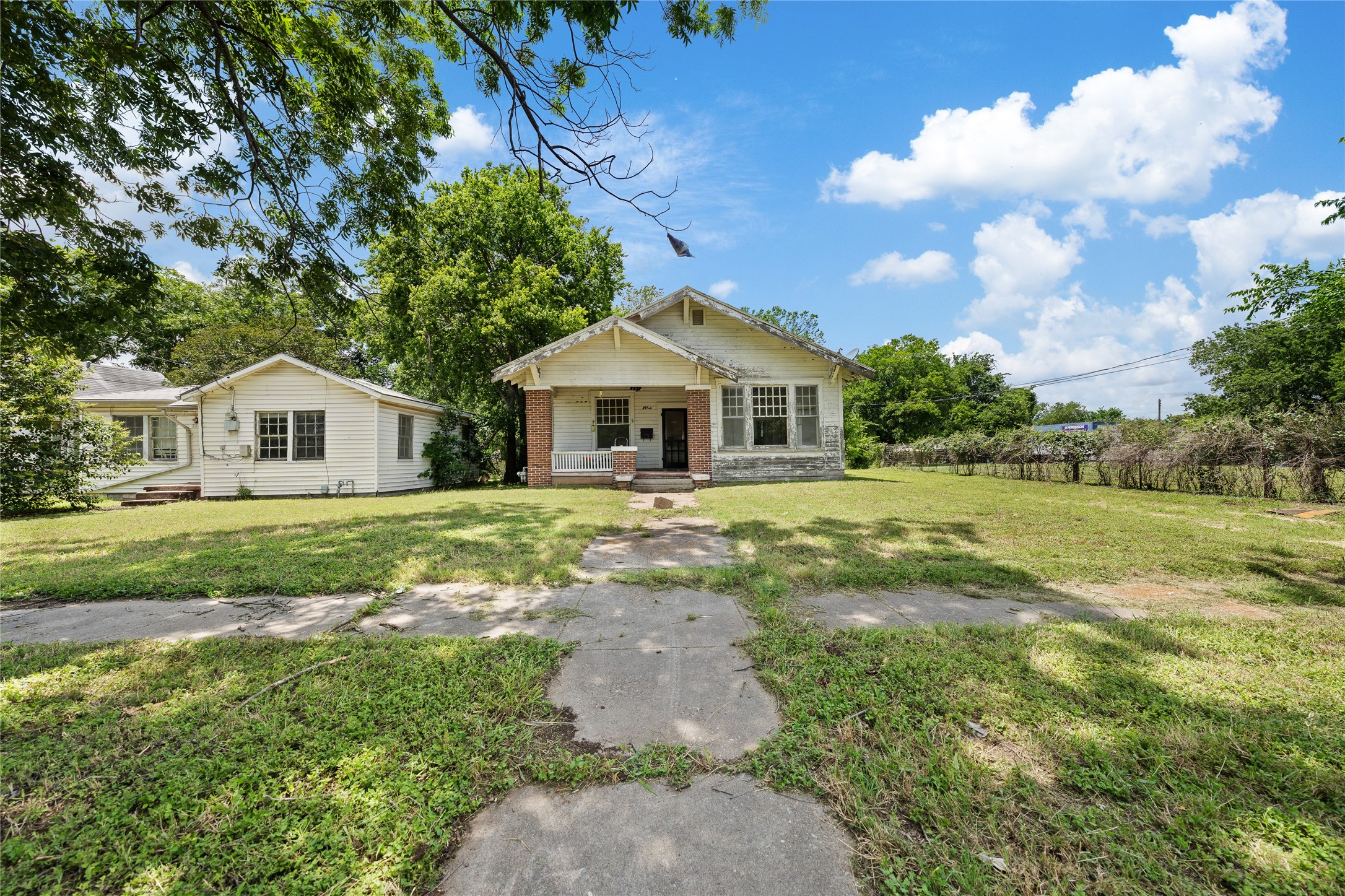 2217 Ross Avenue Waco TX 76706