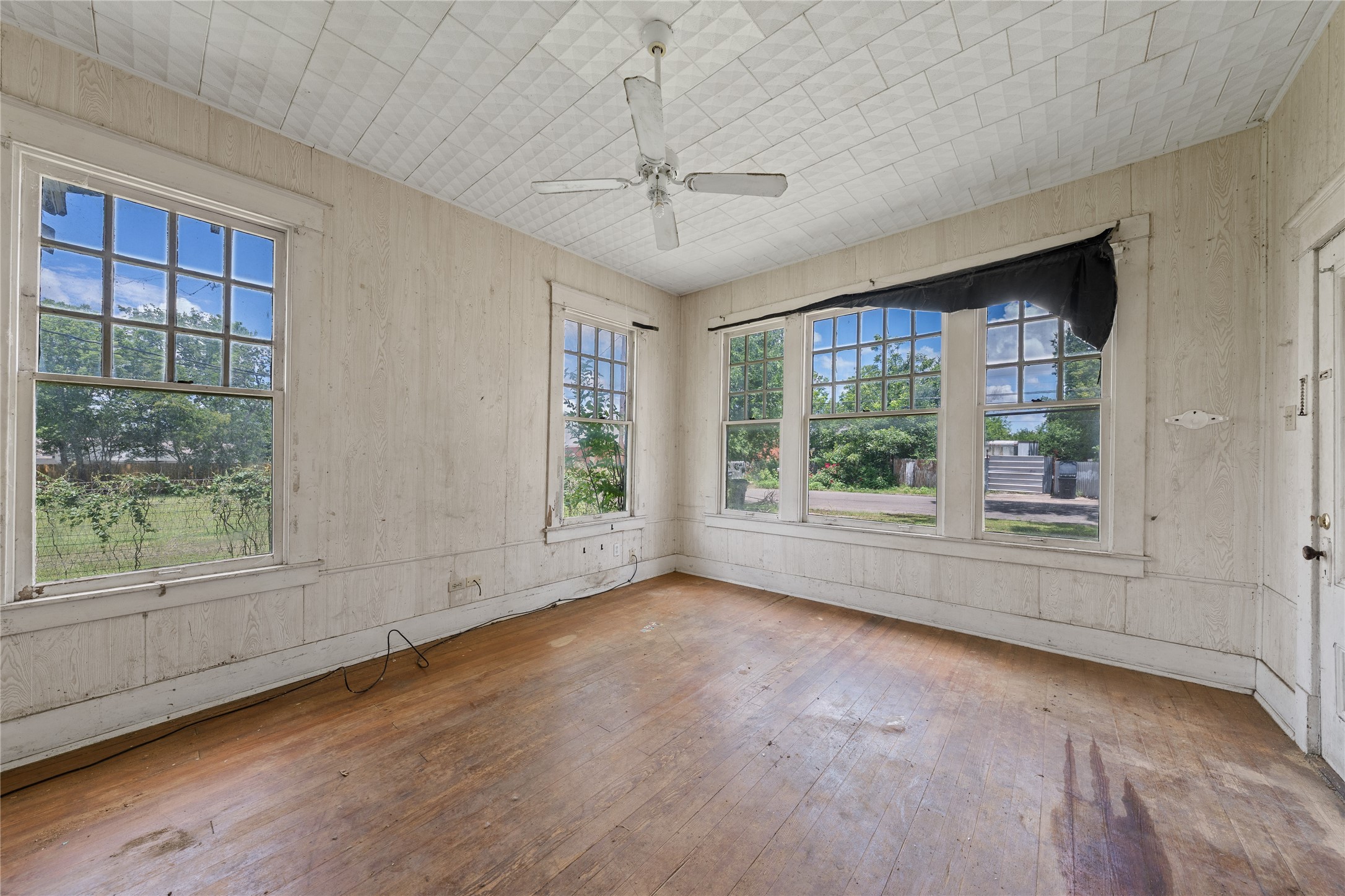 2217 Ross Avenue Waco TX 76706