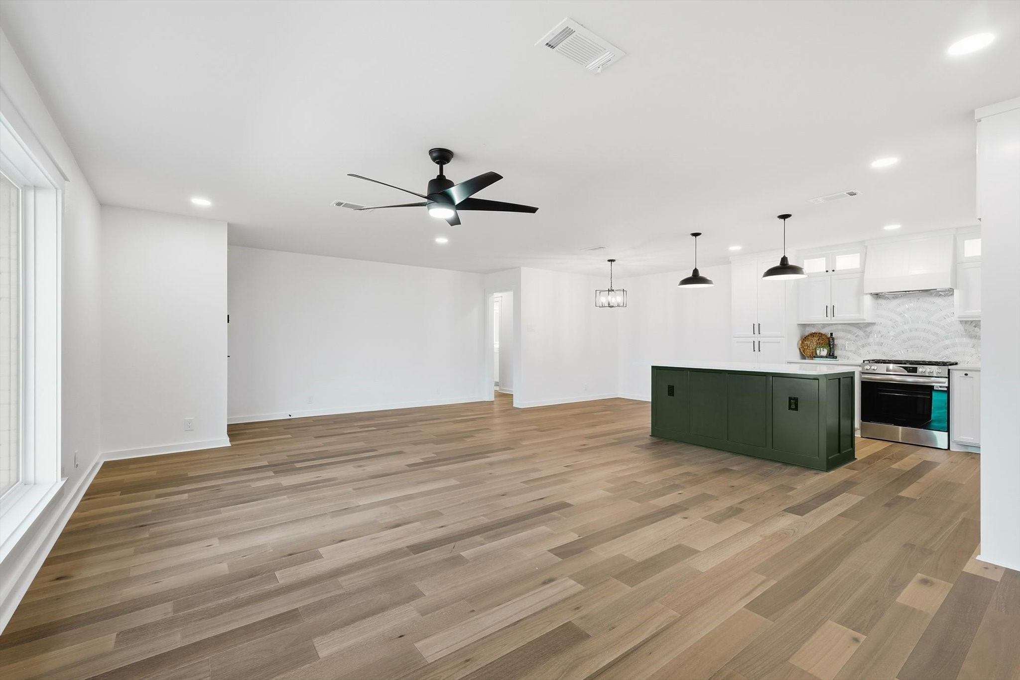 8454 Swift Avenue Dallas TX 75228