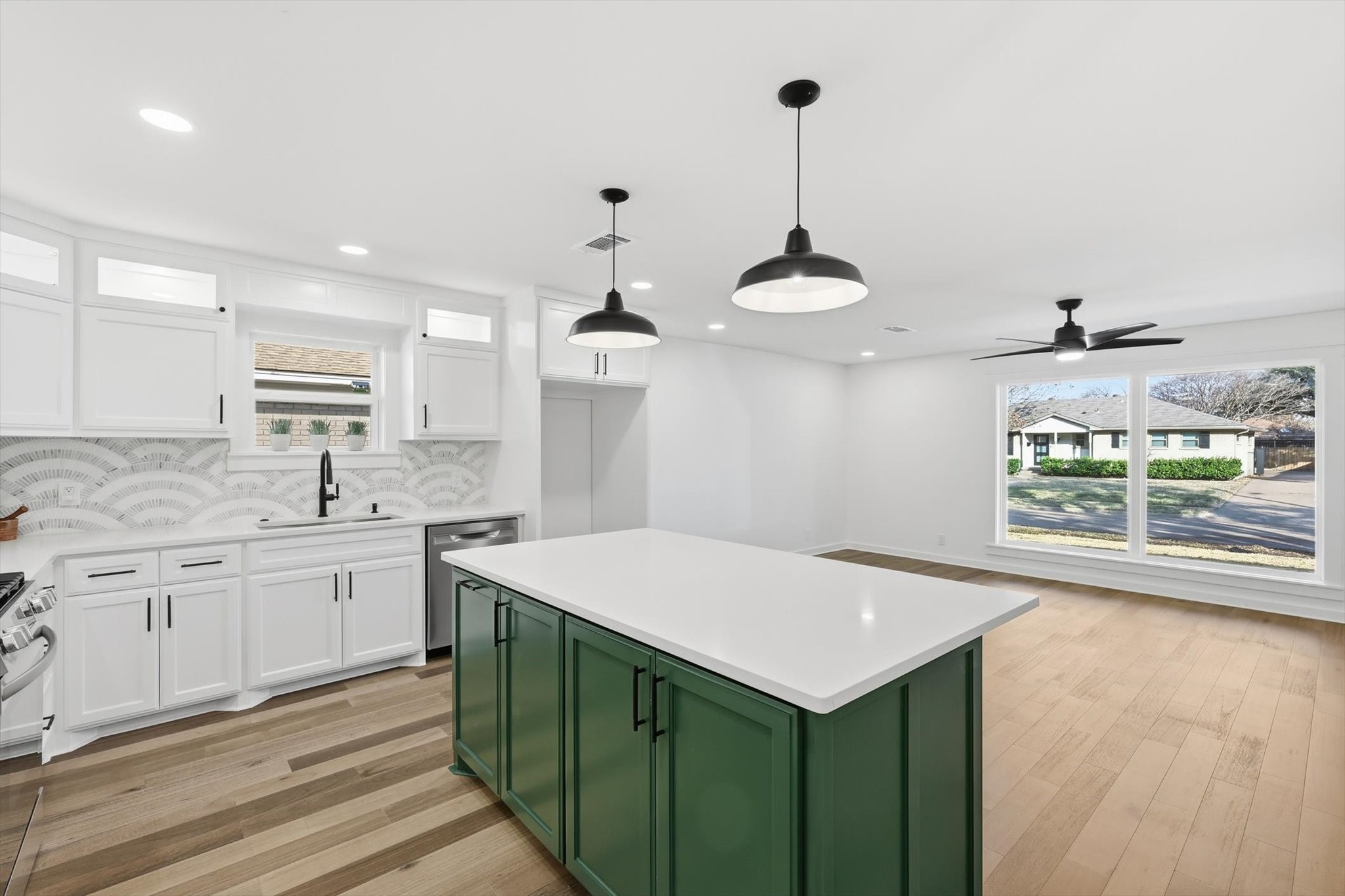 8454 Swift Avenue Dallas TX 75228