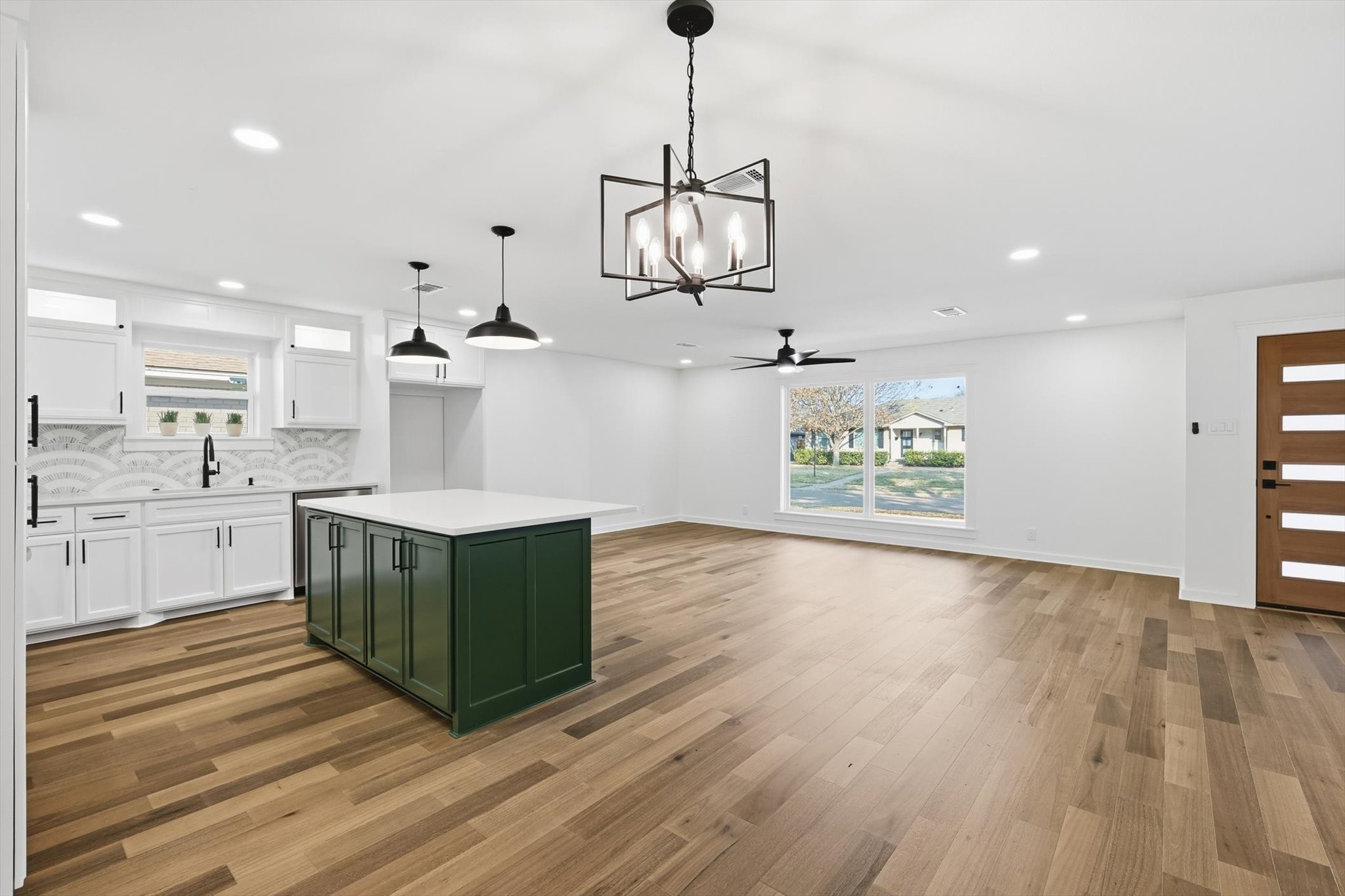 8454 Swift Avenue Dallas TX 75228