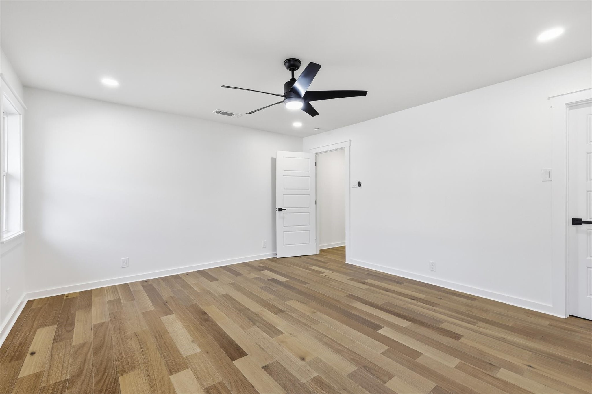 8454 Swift Avenue Dallas TX 75228