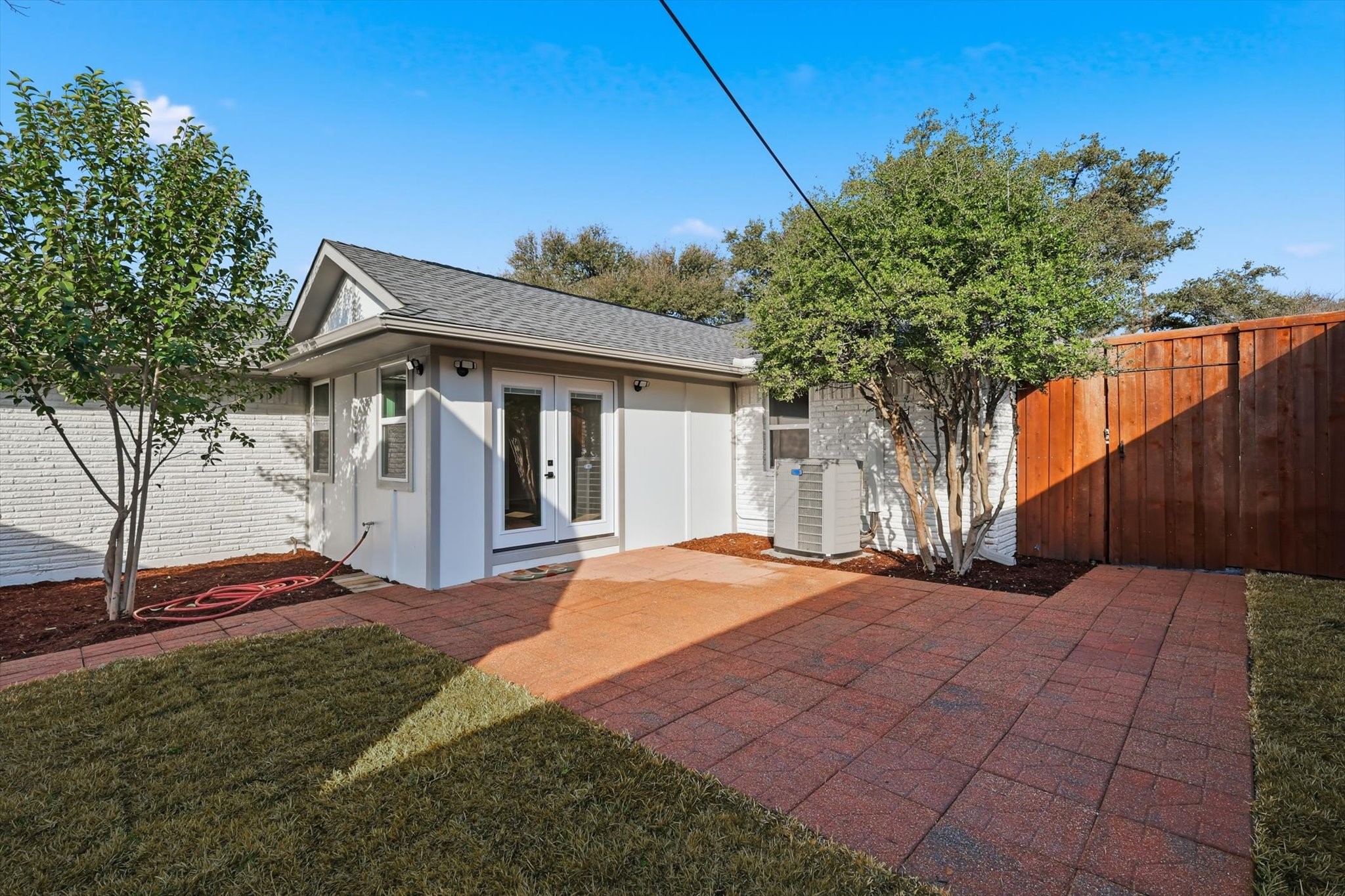8454 Swift Avenue Dallas TX 75228