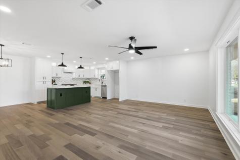 8454 Swift Avenue Dallas TX 75228