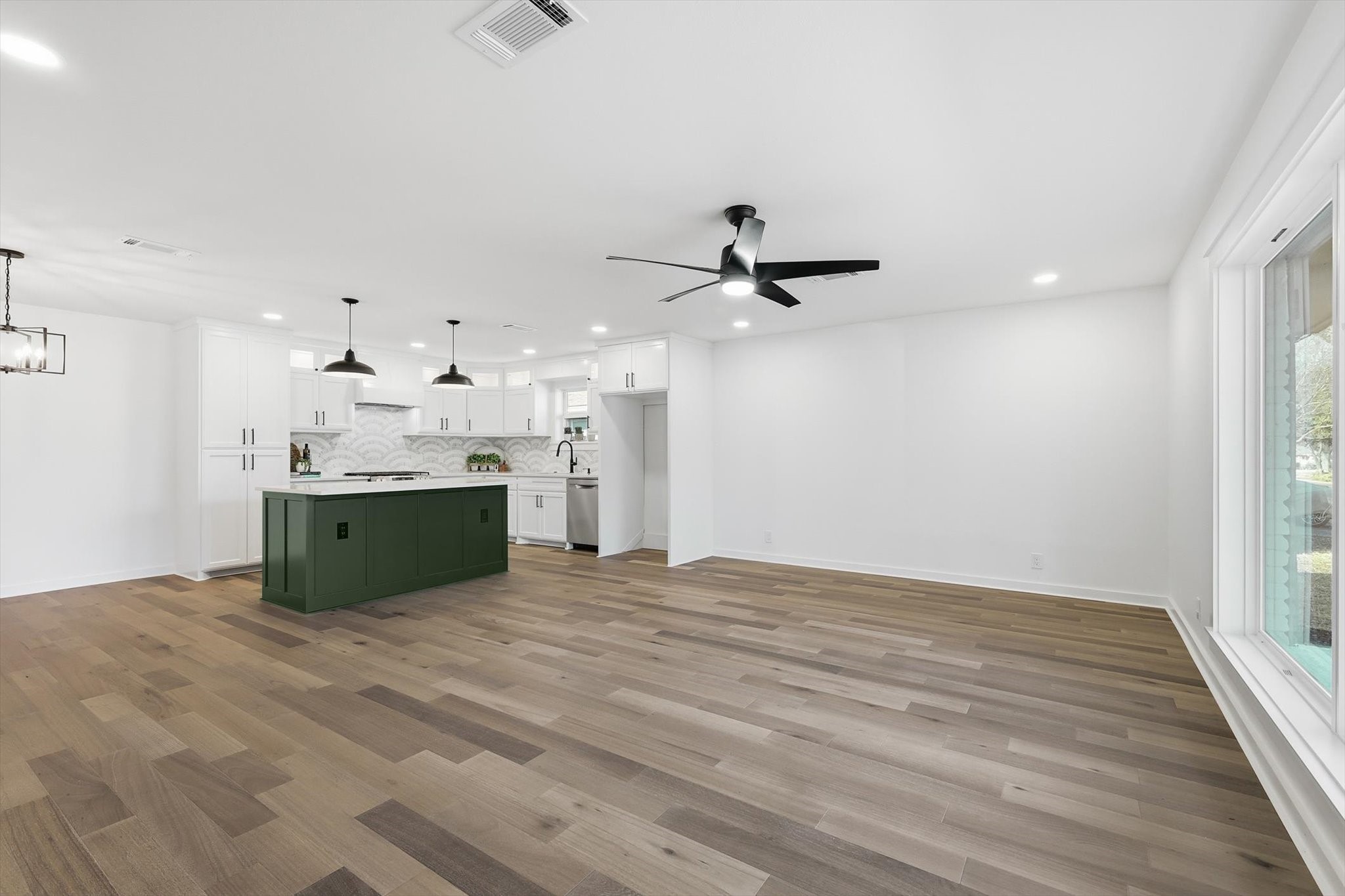 8454 Swift Avenue Dallas TX 75228